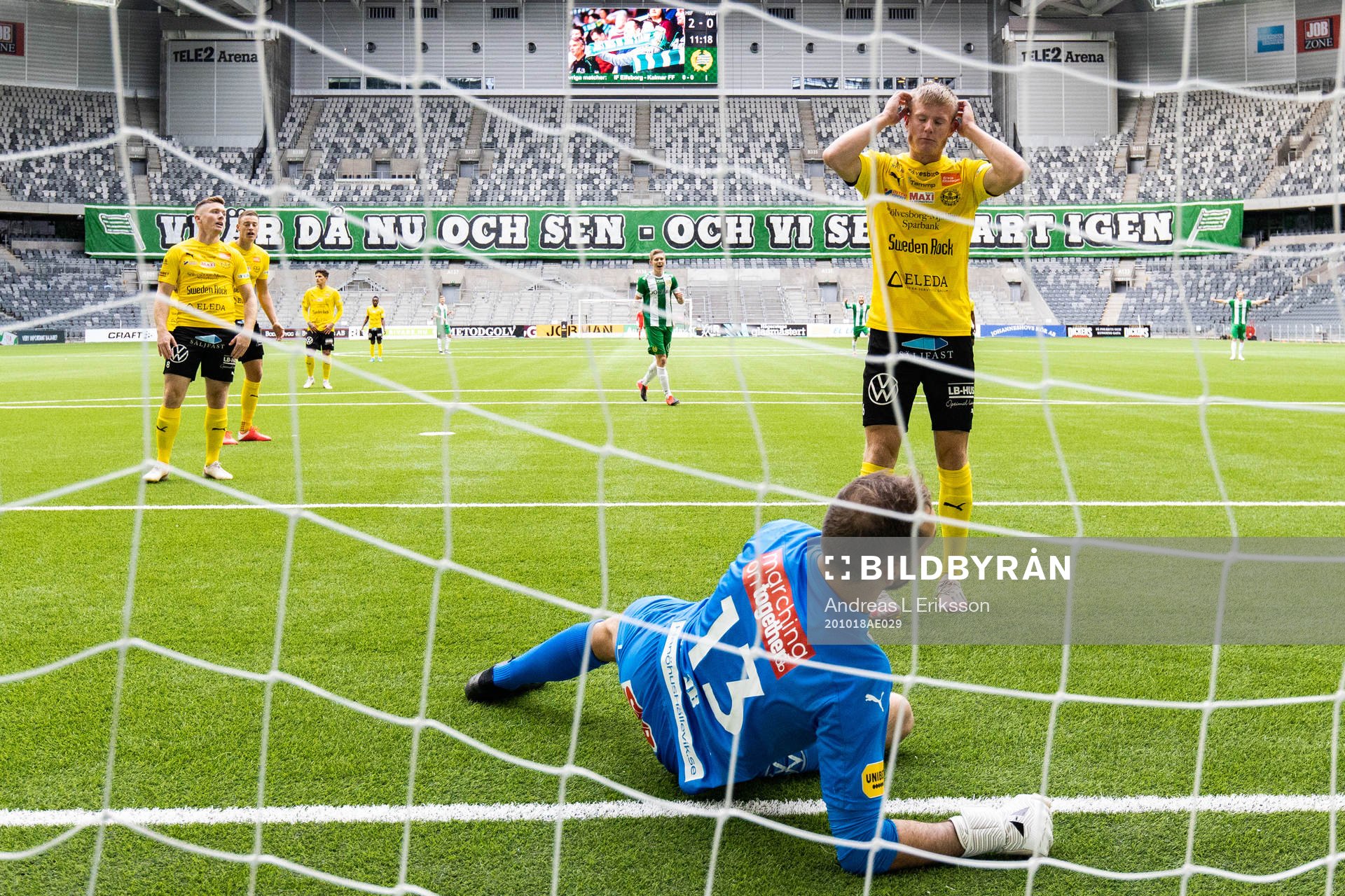 Mjällbys Eric Björkander och målvakt Carl-Johan Eriksson