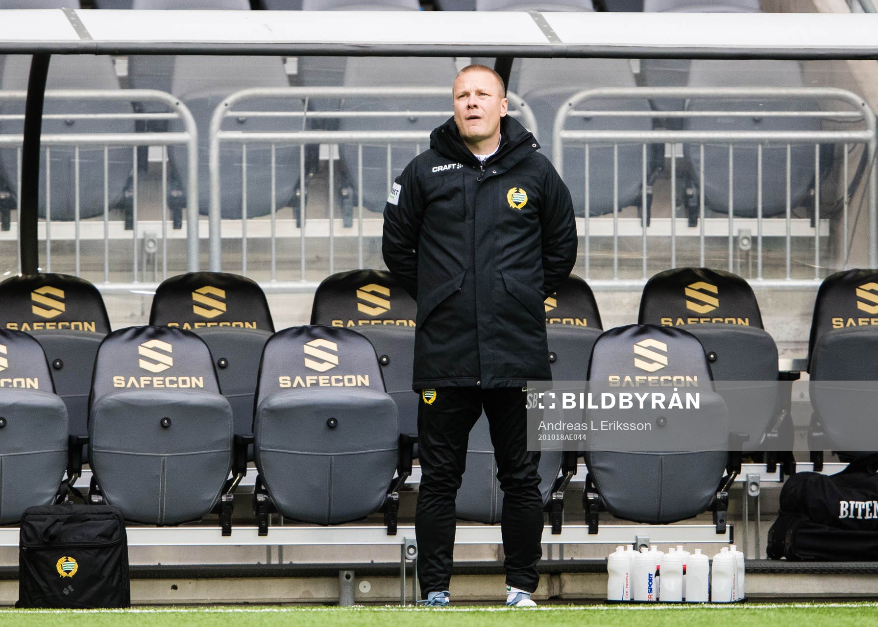 Hammarbys tränare Stefan Billborn innan fotbollsmatchen i