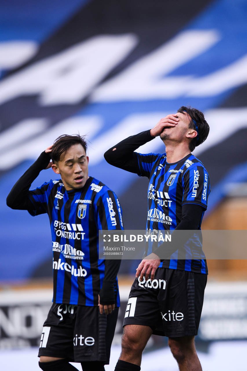 Sirius Yukiya Sugita och Stefano Vecchia deppar