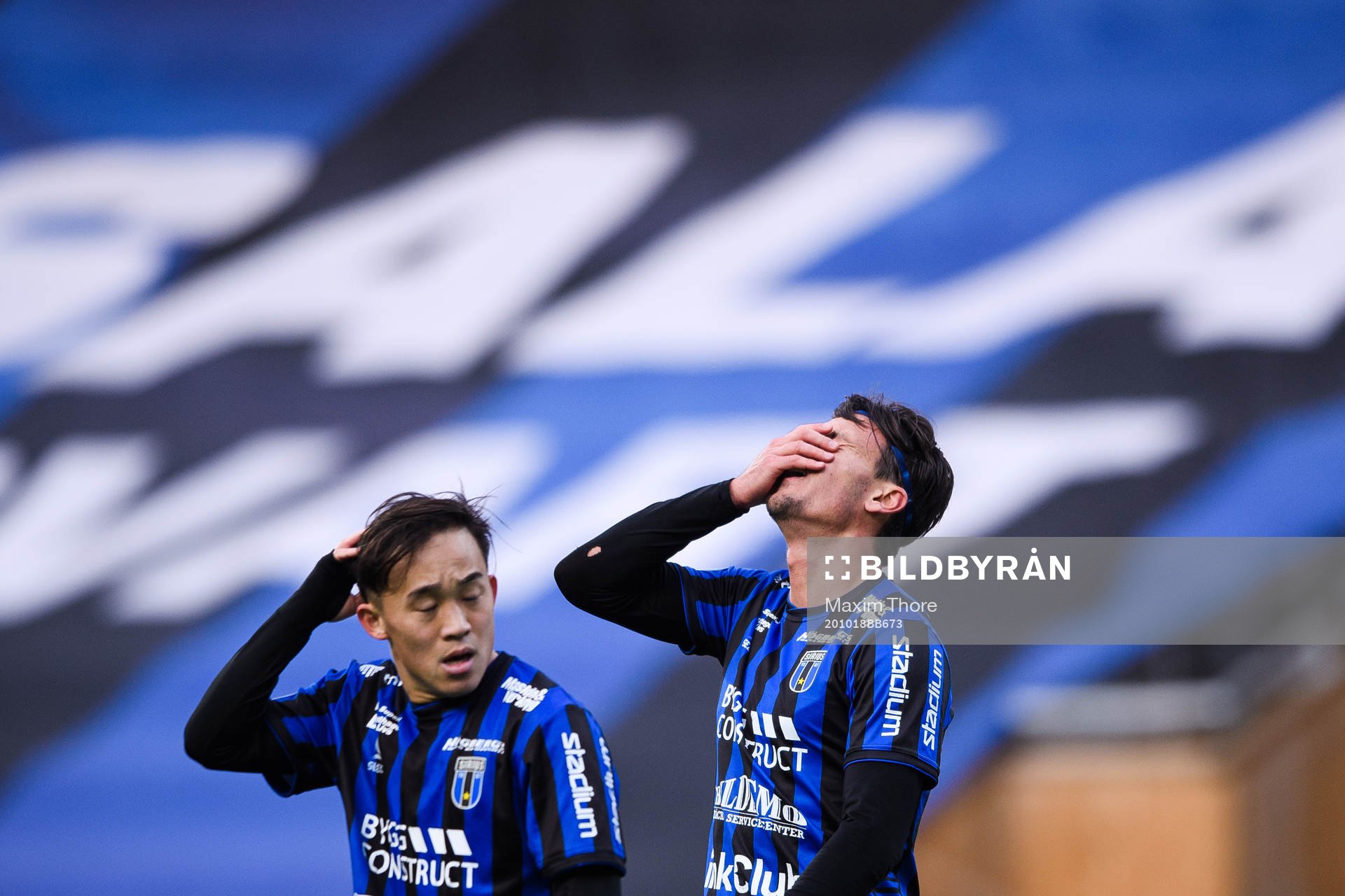 Sirius Yukiya Sugita och Stefano Vecchia deppar
