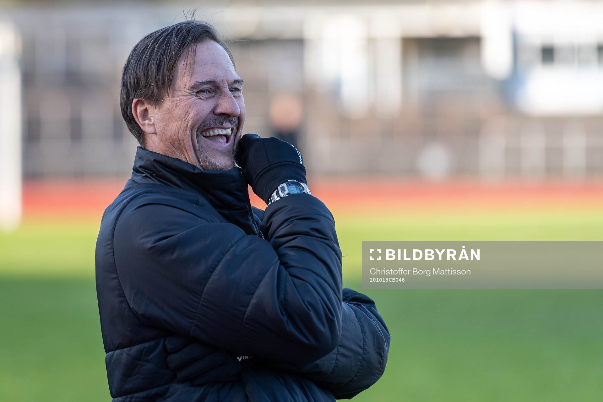 IFK Malmös tränare Per Harrysson jublar under fotbollsmatchen i Division 2 Västra Götaland mellan IFK Malmö och Varbergs GIF den 18 oktober 2020 i Malmö.
