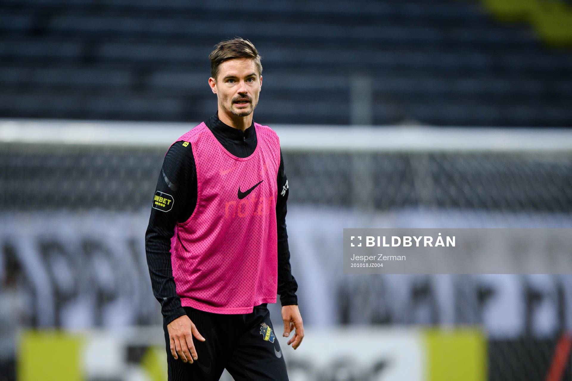 s Mikael Lustig