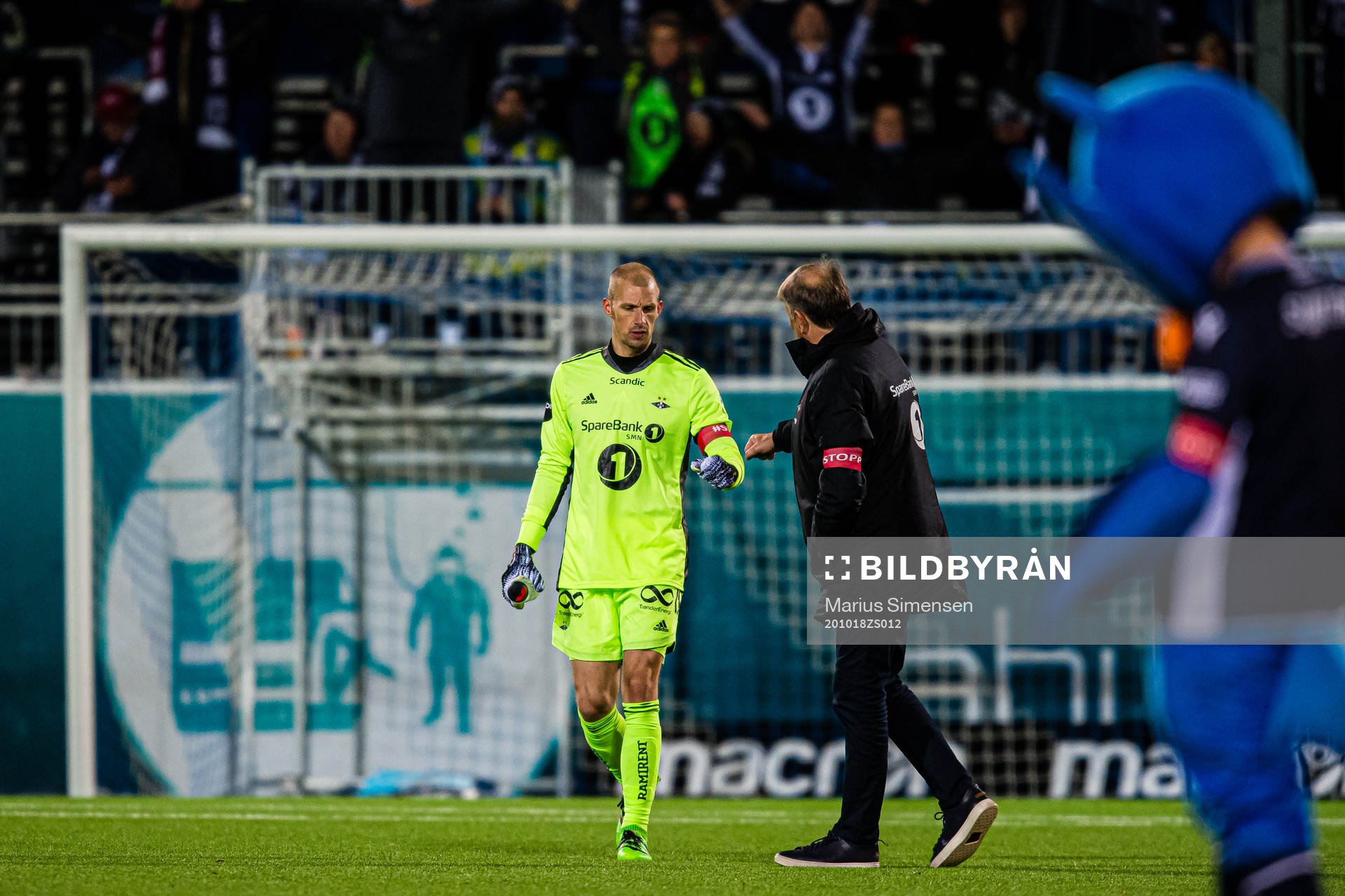 Andre Hansen of Rosenborg and Åge Hareide, head coach of