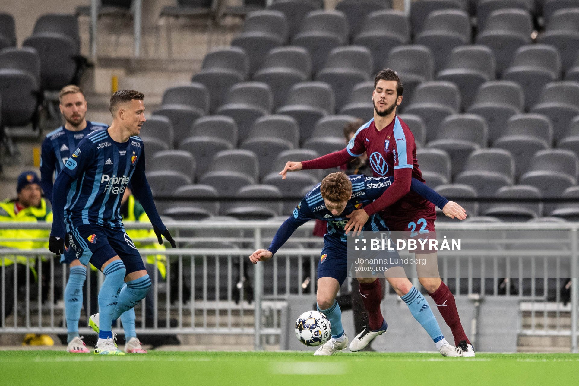 Djurgårdens Aslak Witry och Malmö FFs Adi Nalic