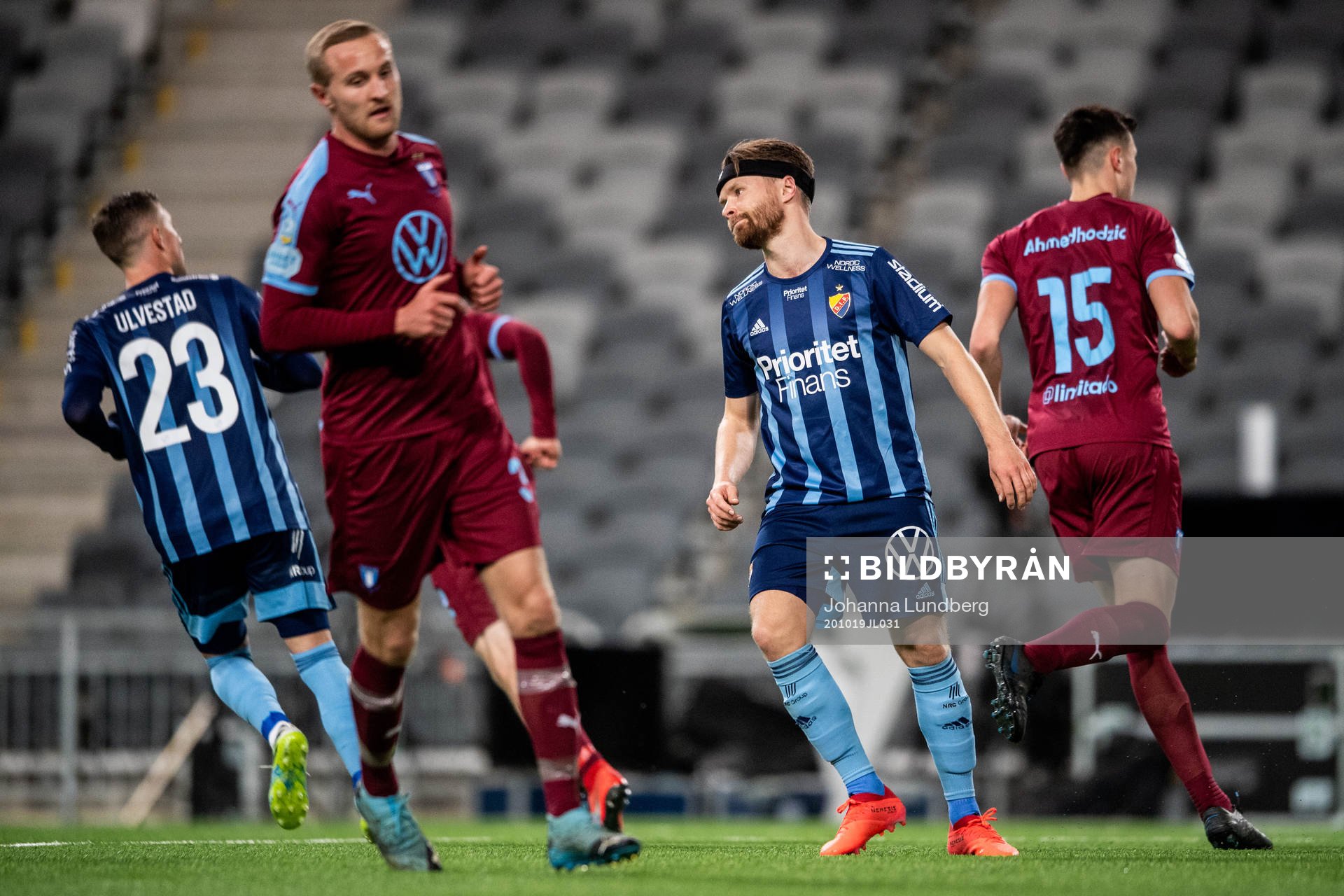 Djurgårdens Jacob Une Larsson deppar