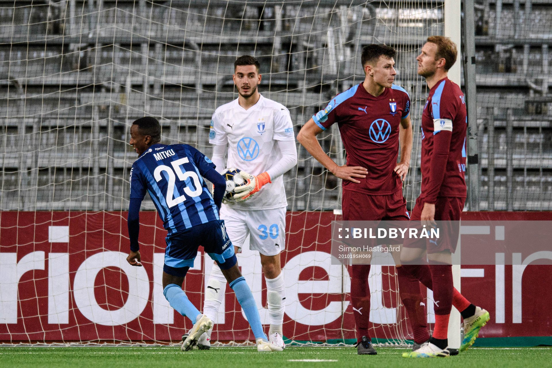 Malmö FFs målvakt Marko Johansson , Anel Ahmedhodzic och