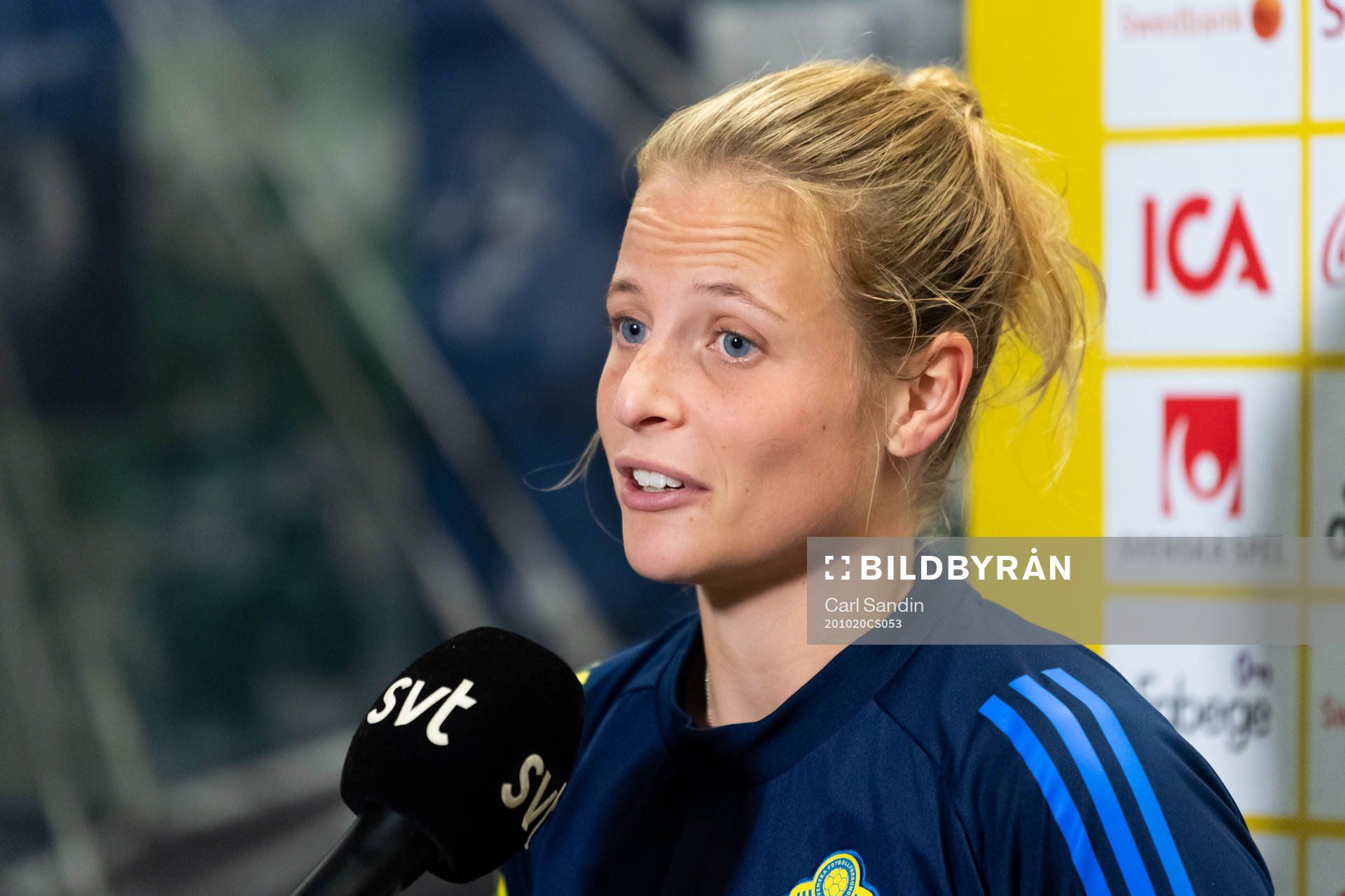 Anna Anvegård is being interviewed
