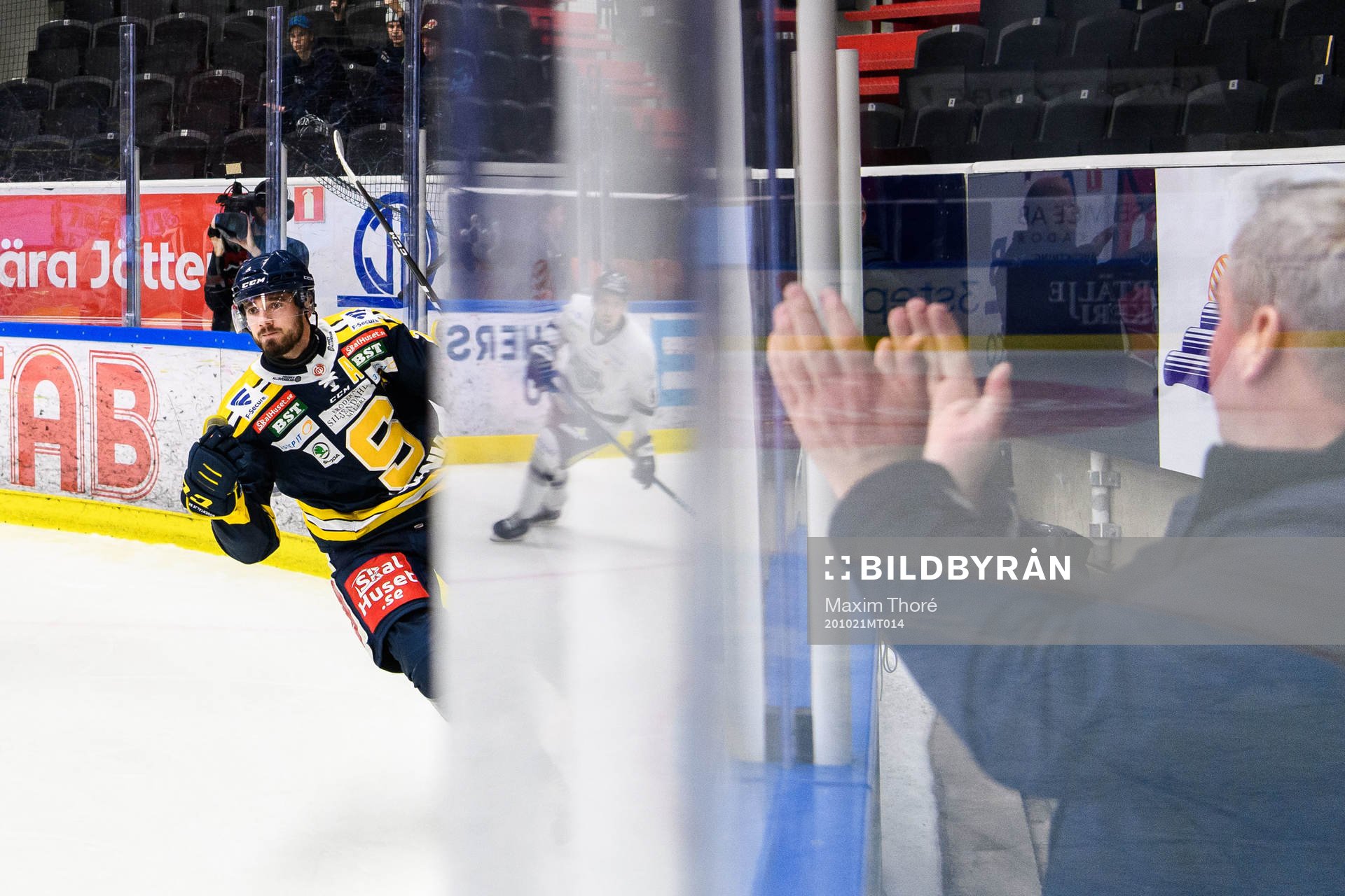 Södertäljes Jacob Dahlström jublar