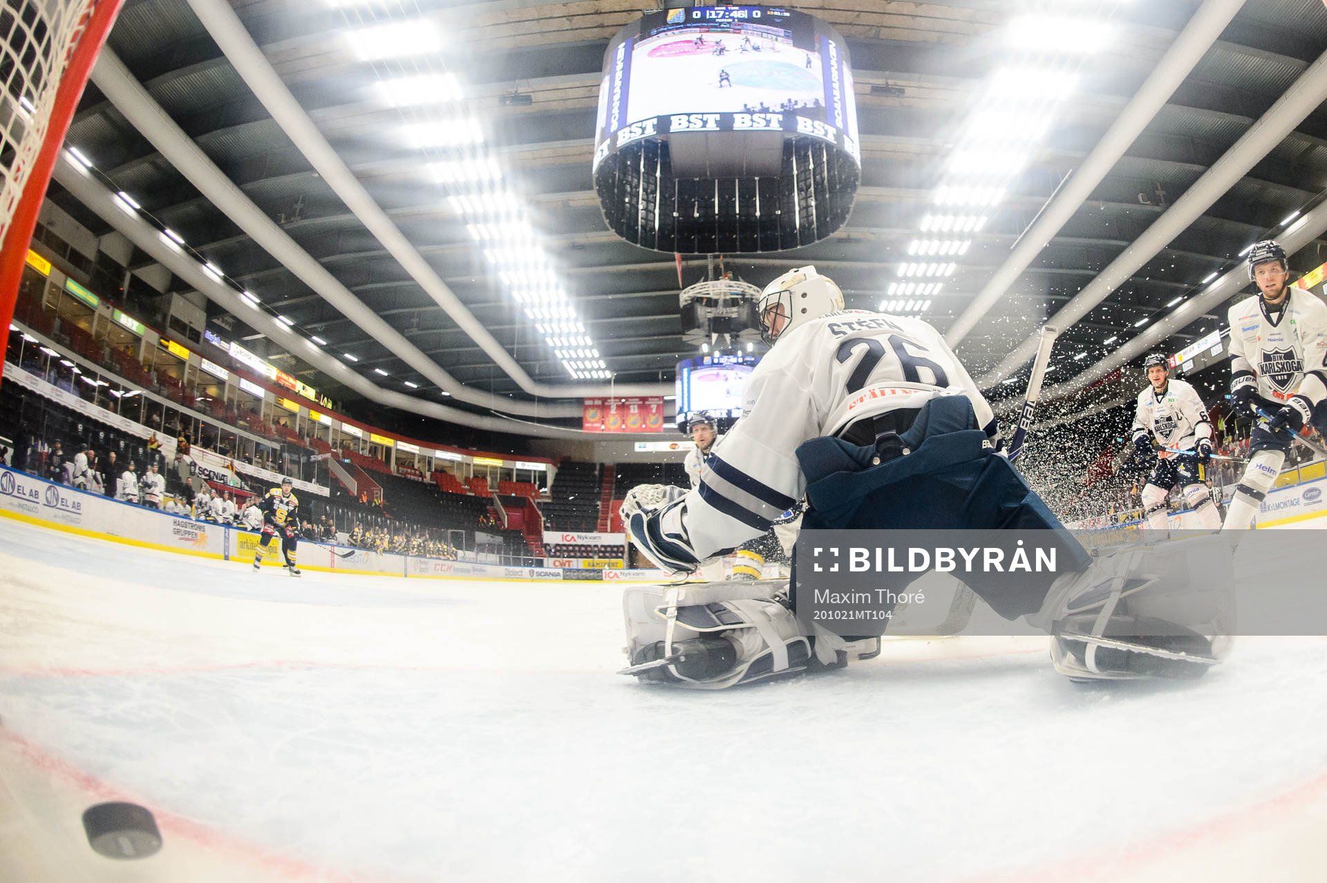 Södertäljes Anton Heikkinen (ej i bild) gör 1-0 bakom