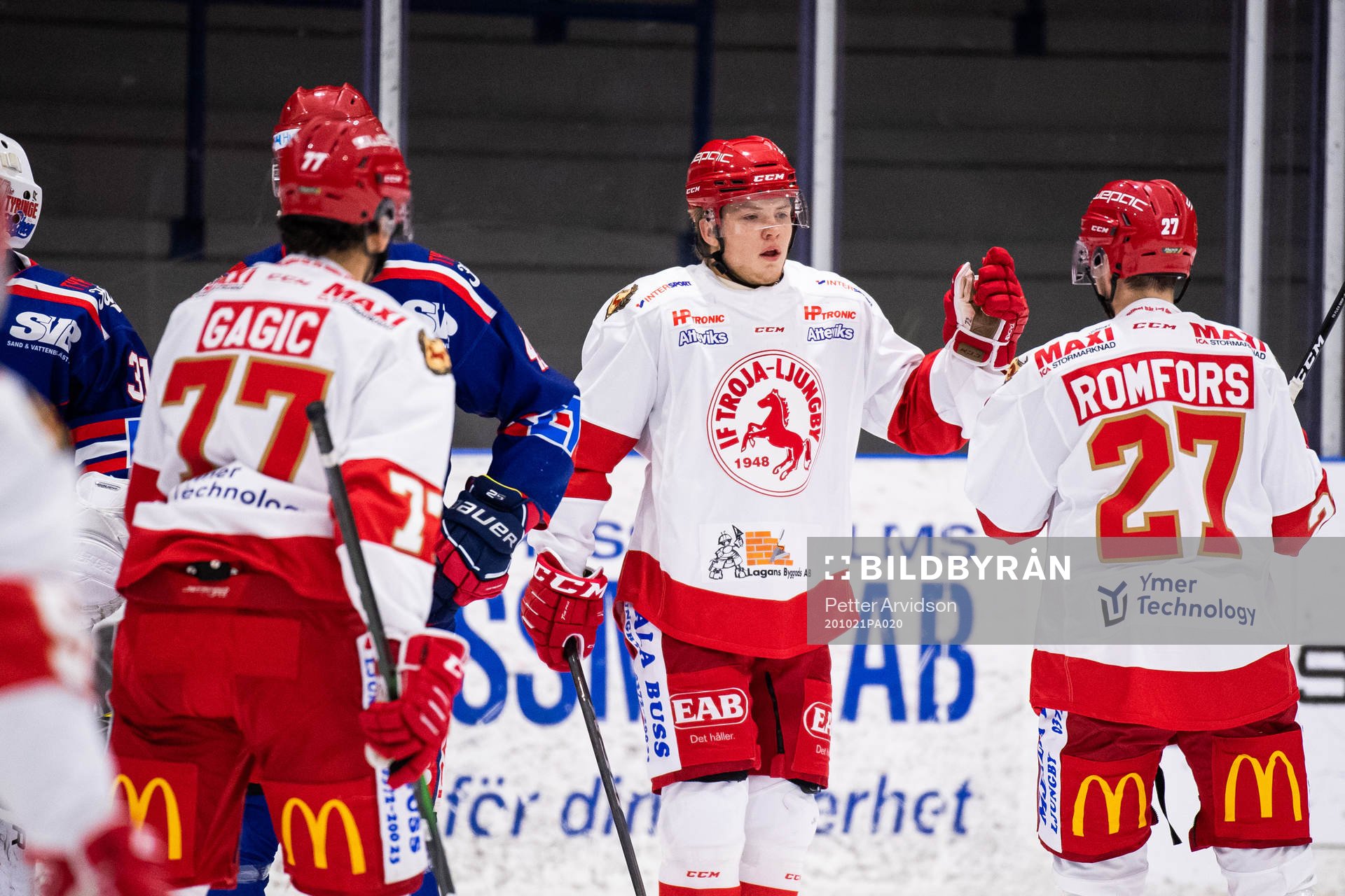 Trojas Jesper Emanuelsson jublar