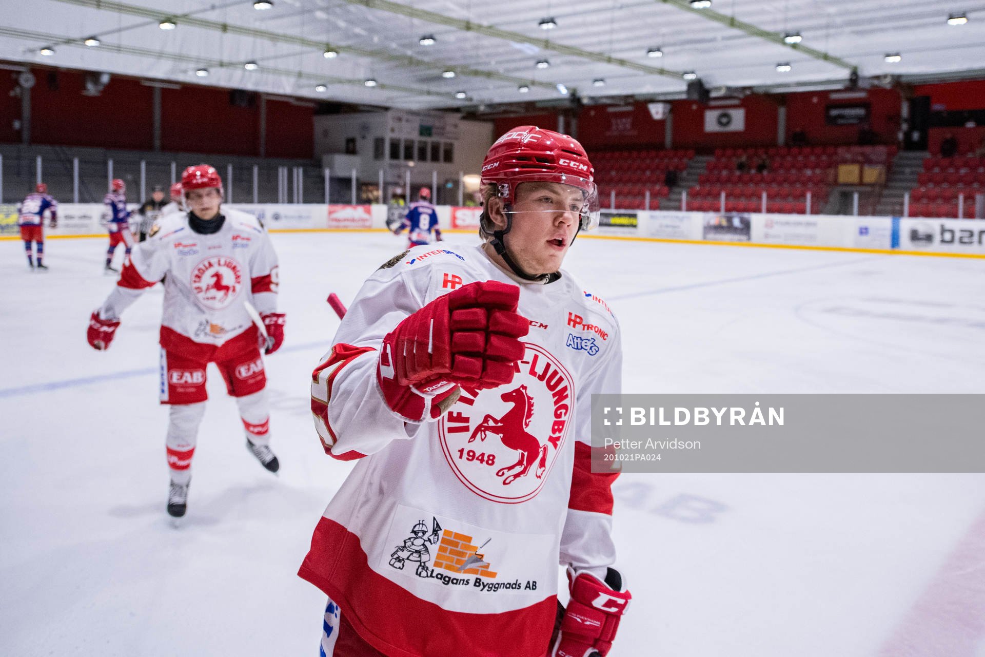 Trojas Jesper Emanuelsson jublar