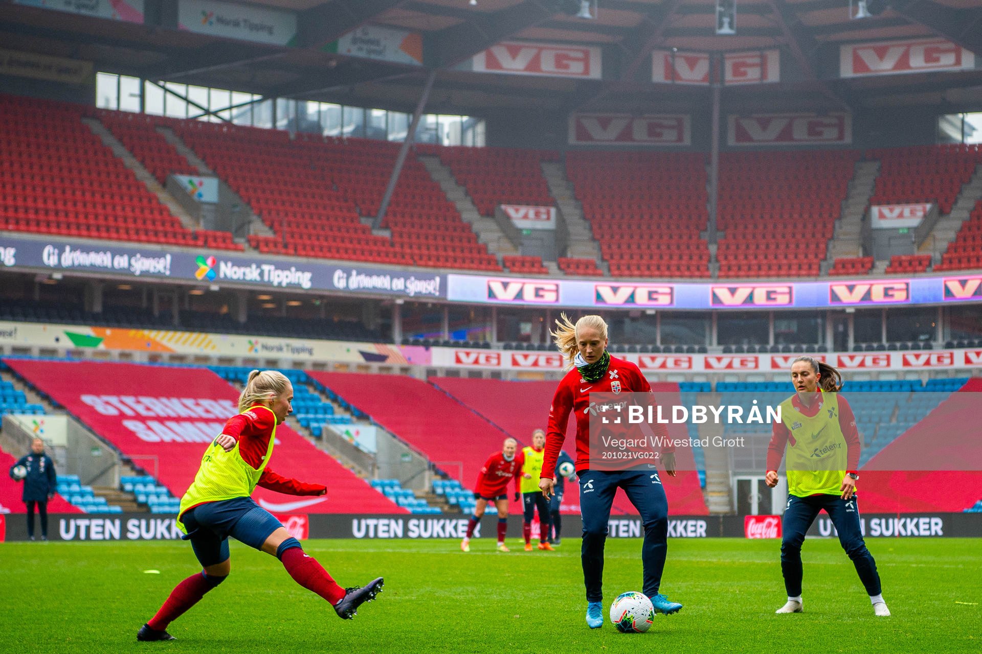 Thea Bjelde, Amalie Vevle Eikeland and Vilde Bøe Risa of