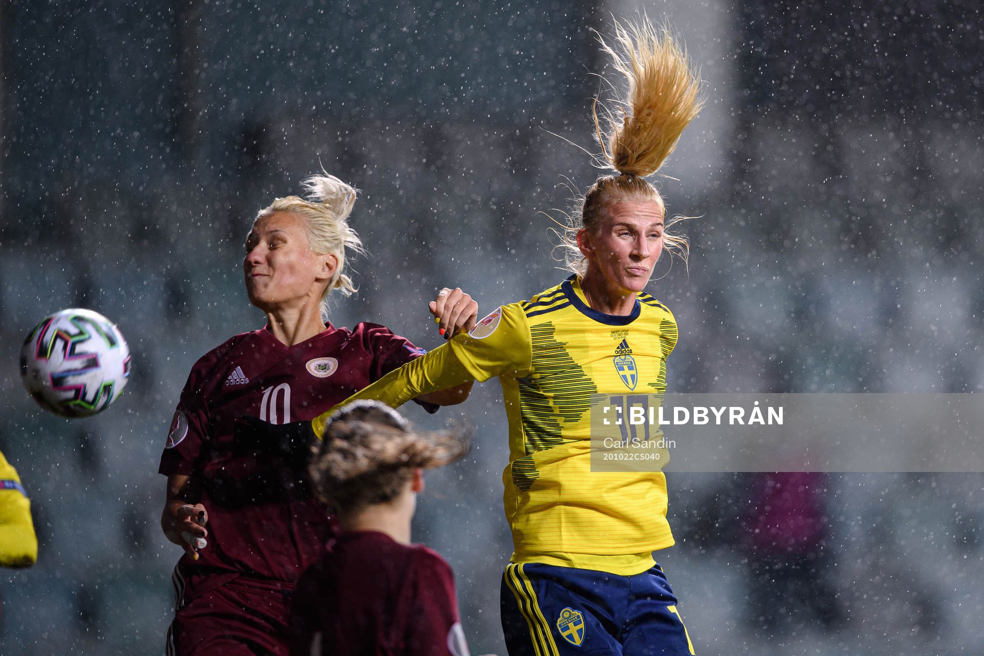 Anastasija Rocane of Latvia and Sofia Jakobsson of Sweden