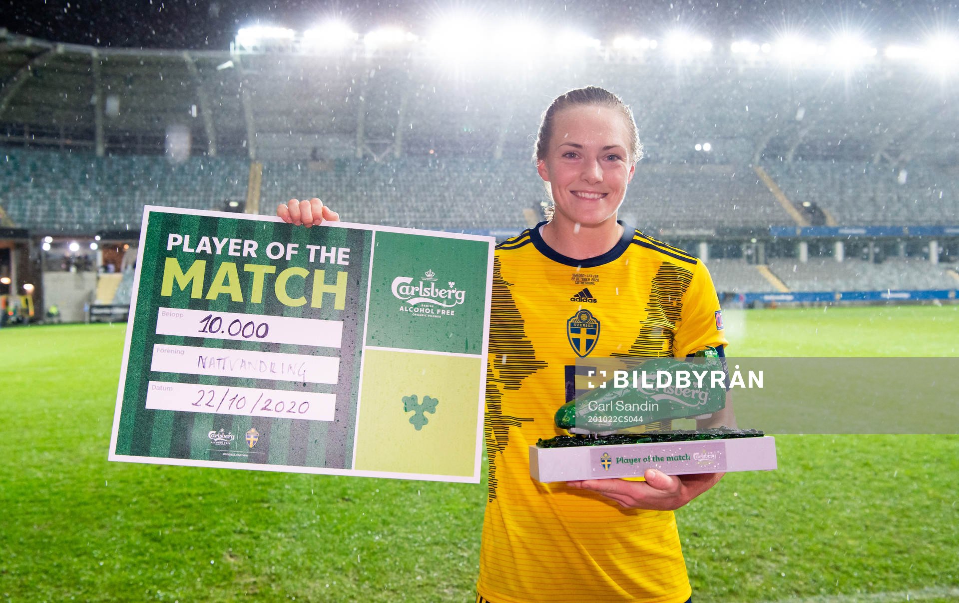 Magdalena Eriksson of Sweden is awarded ”Player of the