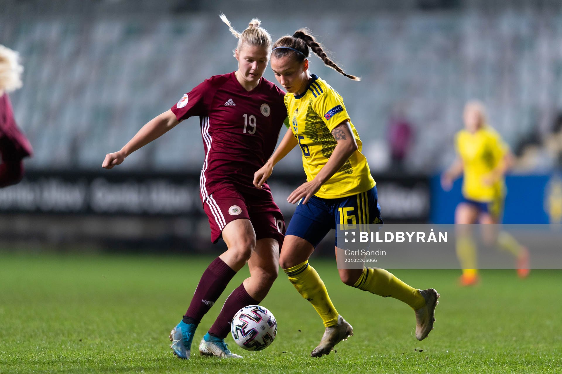 Karlina Miksone of Latvia and Julia Zigiotti Olme of Sweden