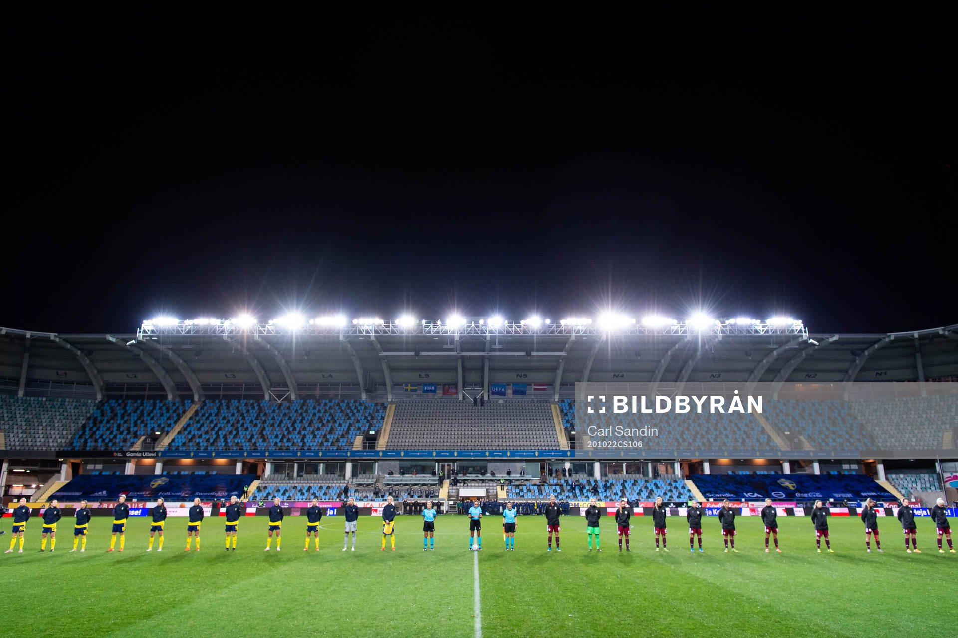 The players of Sweden and of Latvia at lineup