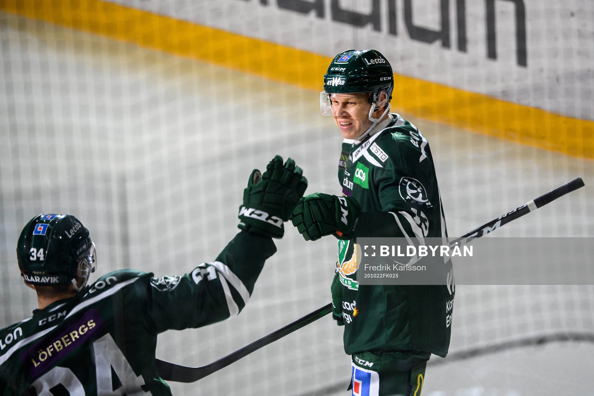 Färjestads Daniel Viksten jublar