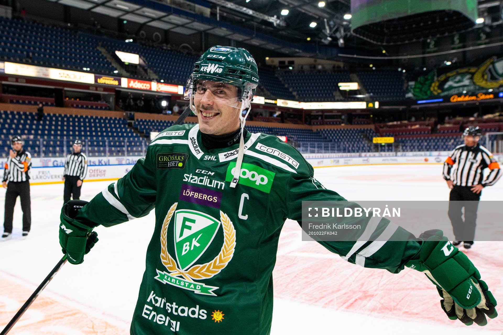 Färjestads Sebastian Erixon jublar