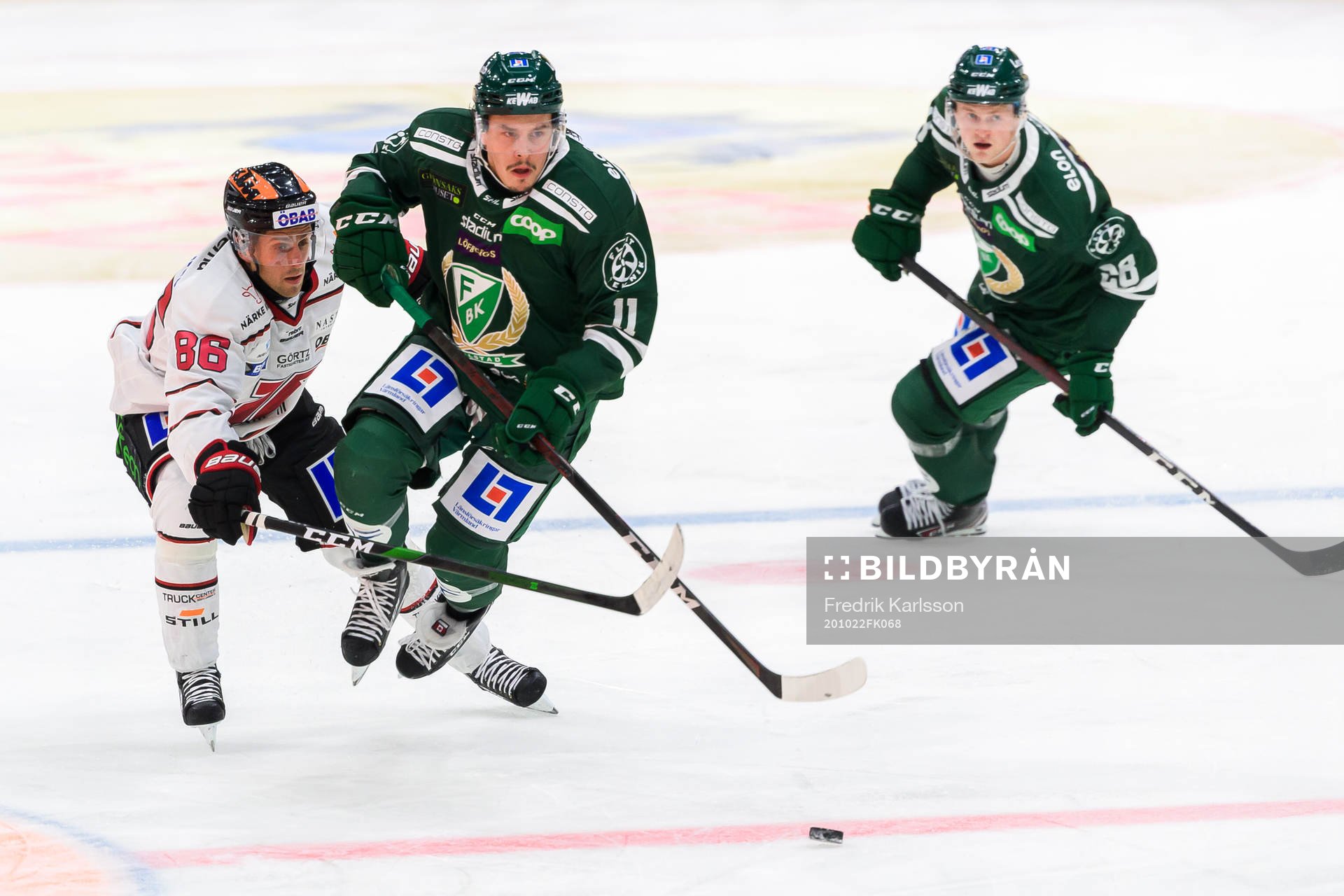 Örebros Mathias Bromé och Färjestads Joakim Nygård och