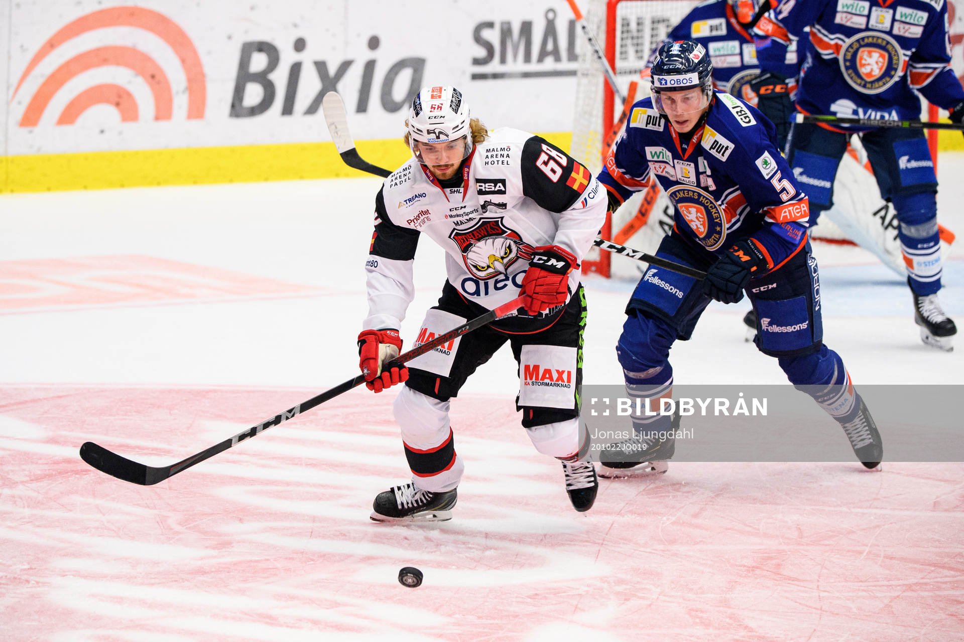 Malmö Redhawks Adam Brodecki och Växjös Juuso Vainio
