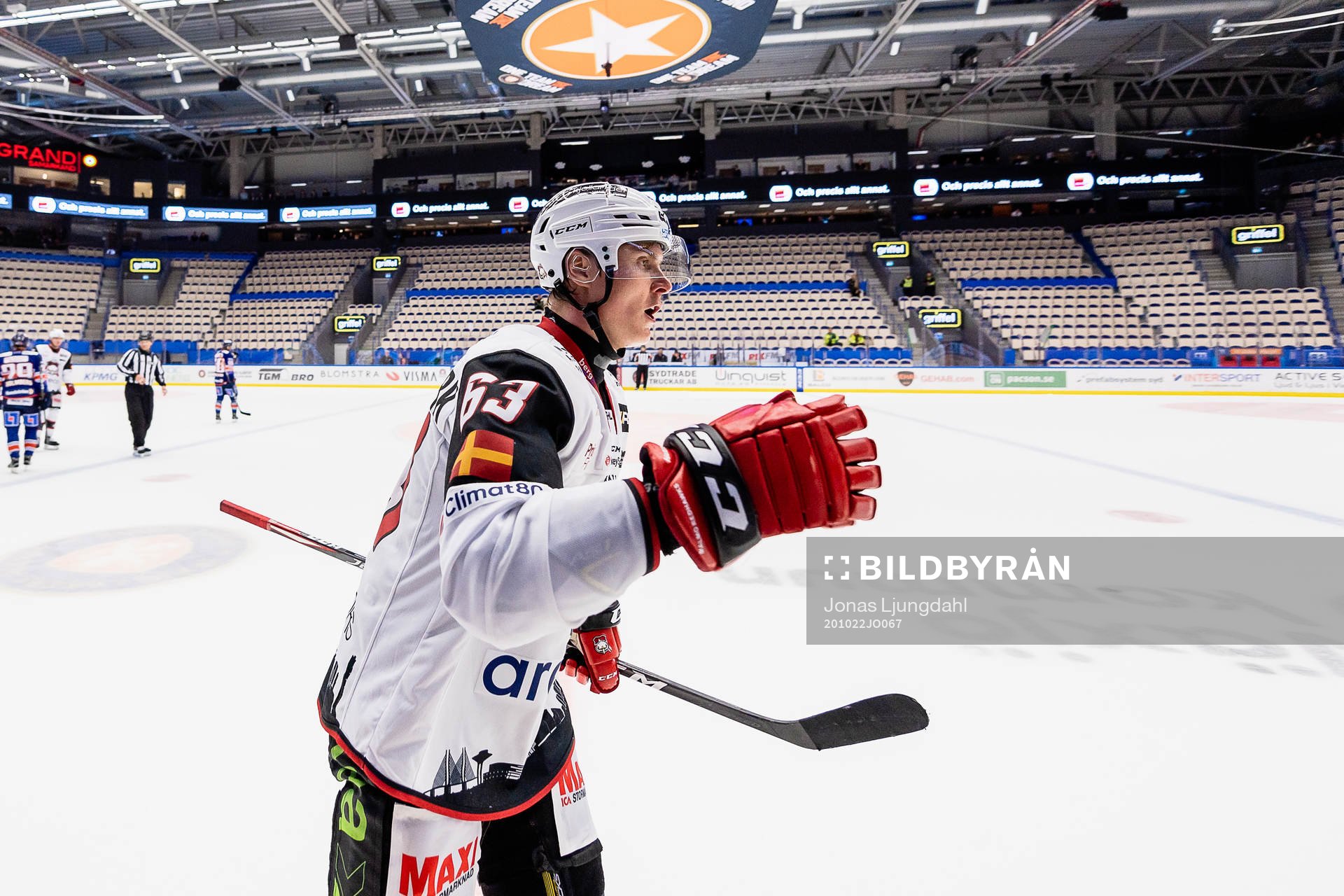Malmö Redhawks Fredrik Händemark jublar