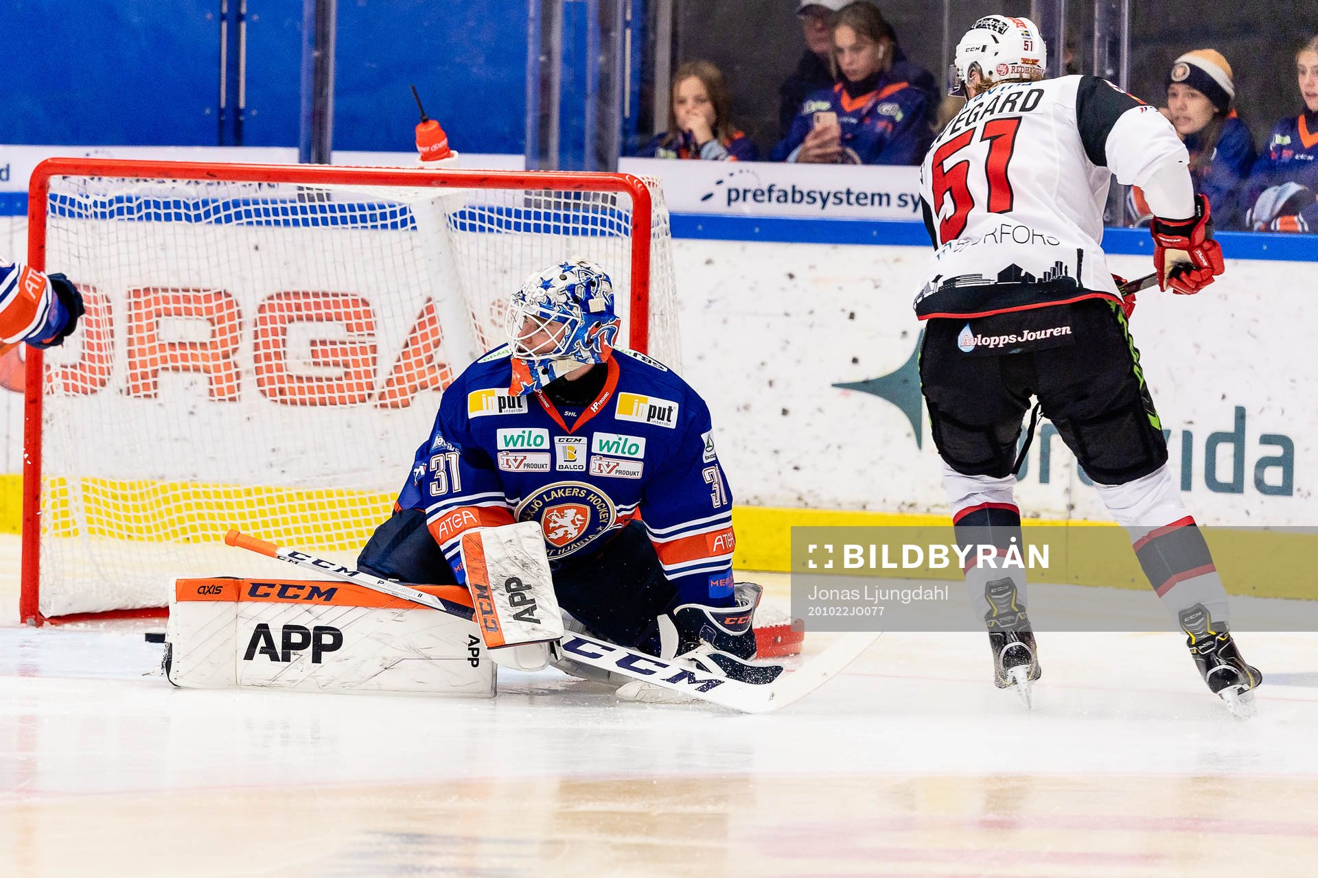 Malmö Redhawks Emil Sylvegård gör mål 0-1 bakom