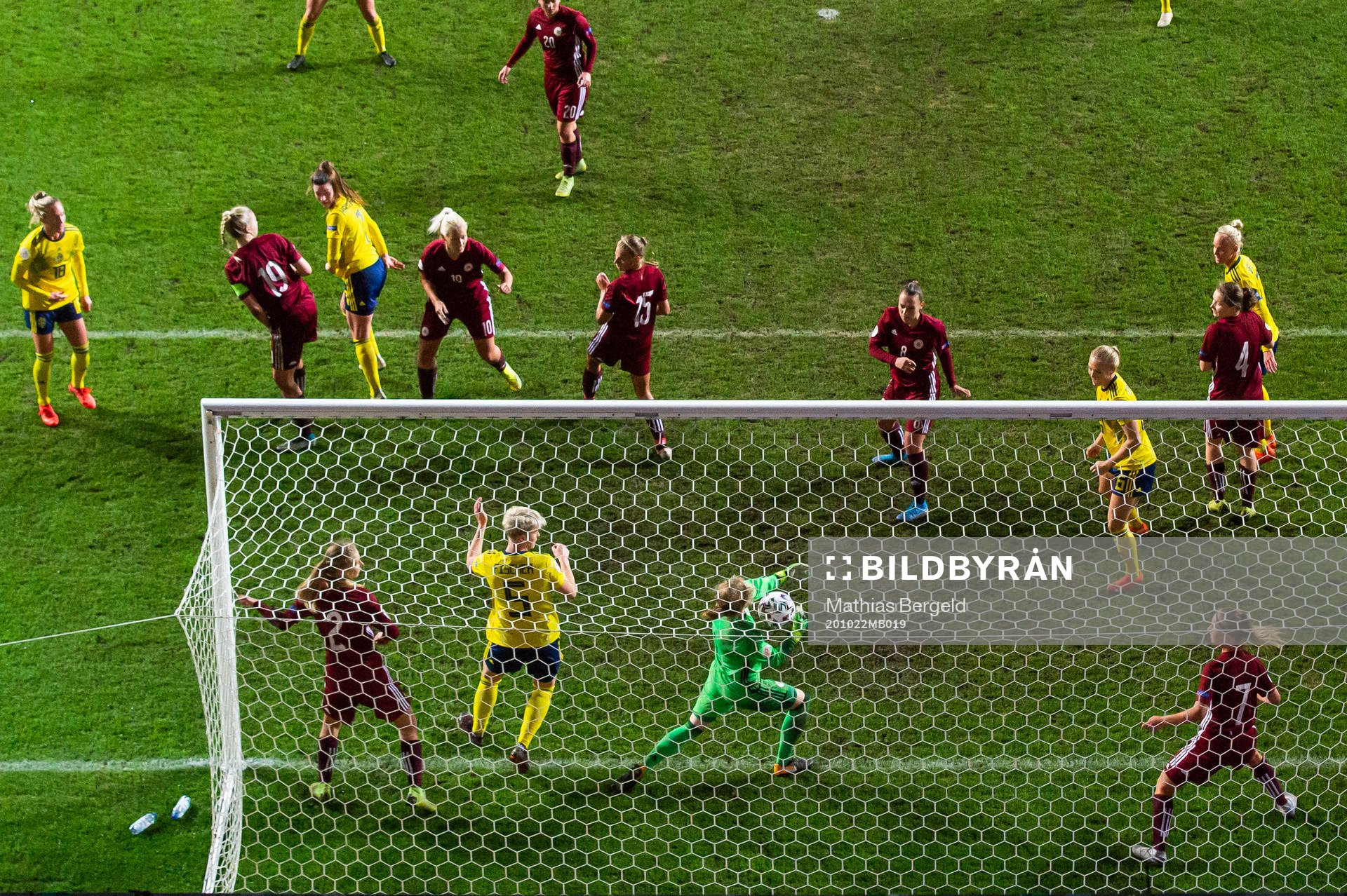 Pauline Hammarlund of Sweden scores 5-0 behind goalkeeper