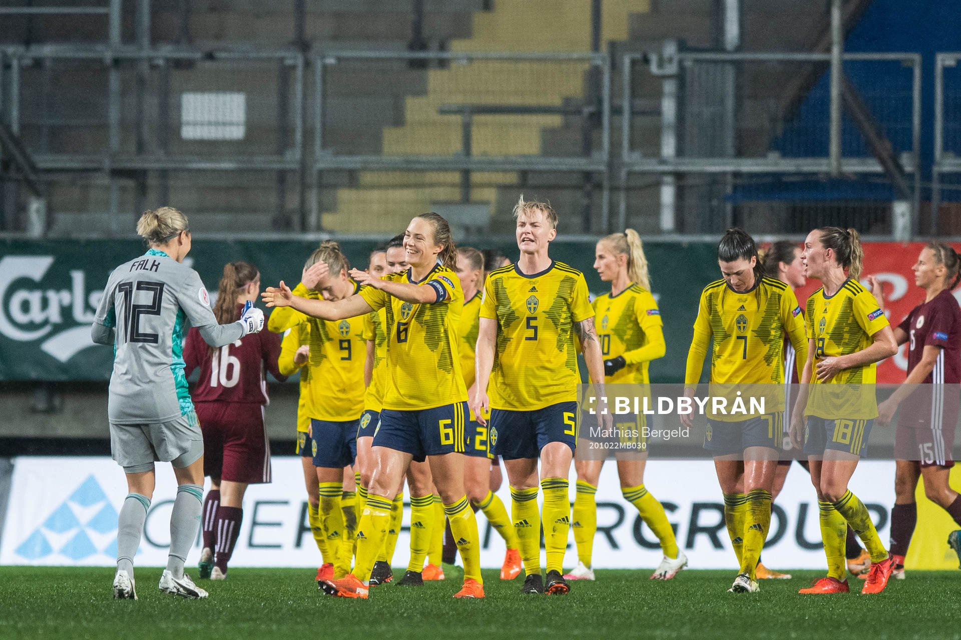 Magdalena Eriksson of Sweden celebrate with goalkeeper
