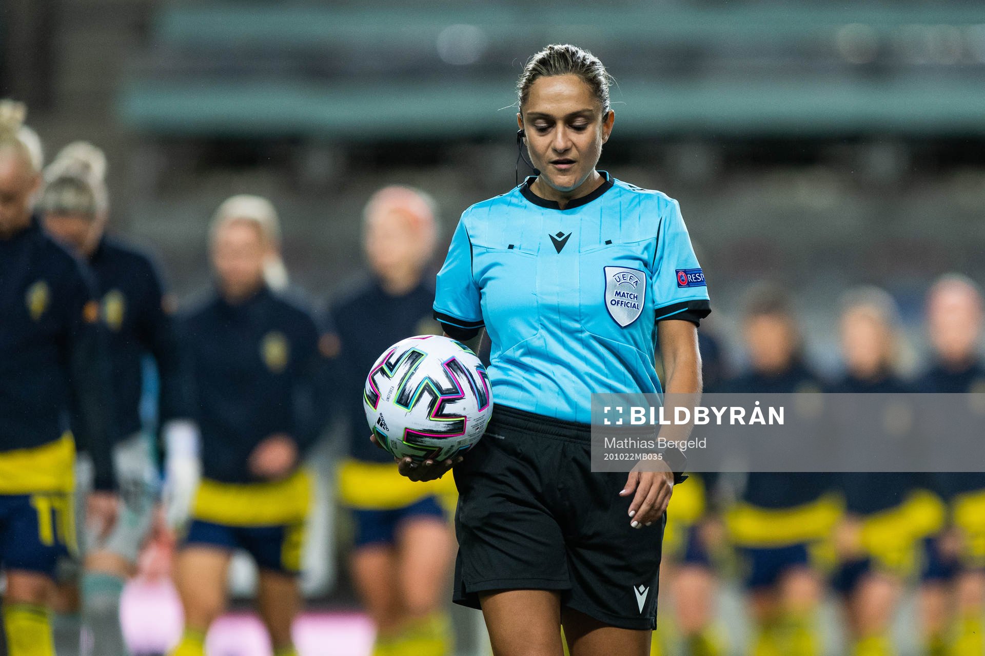 Referee Maria Marotta