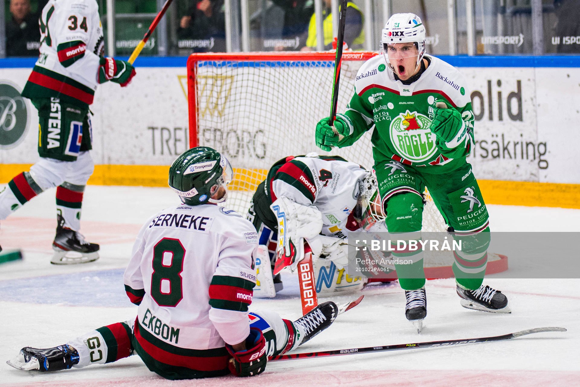 Rögles Nils Höglander jublar