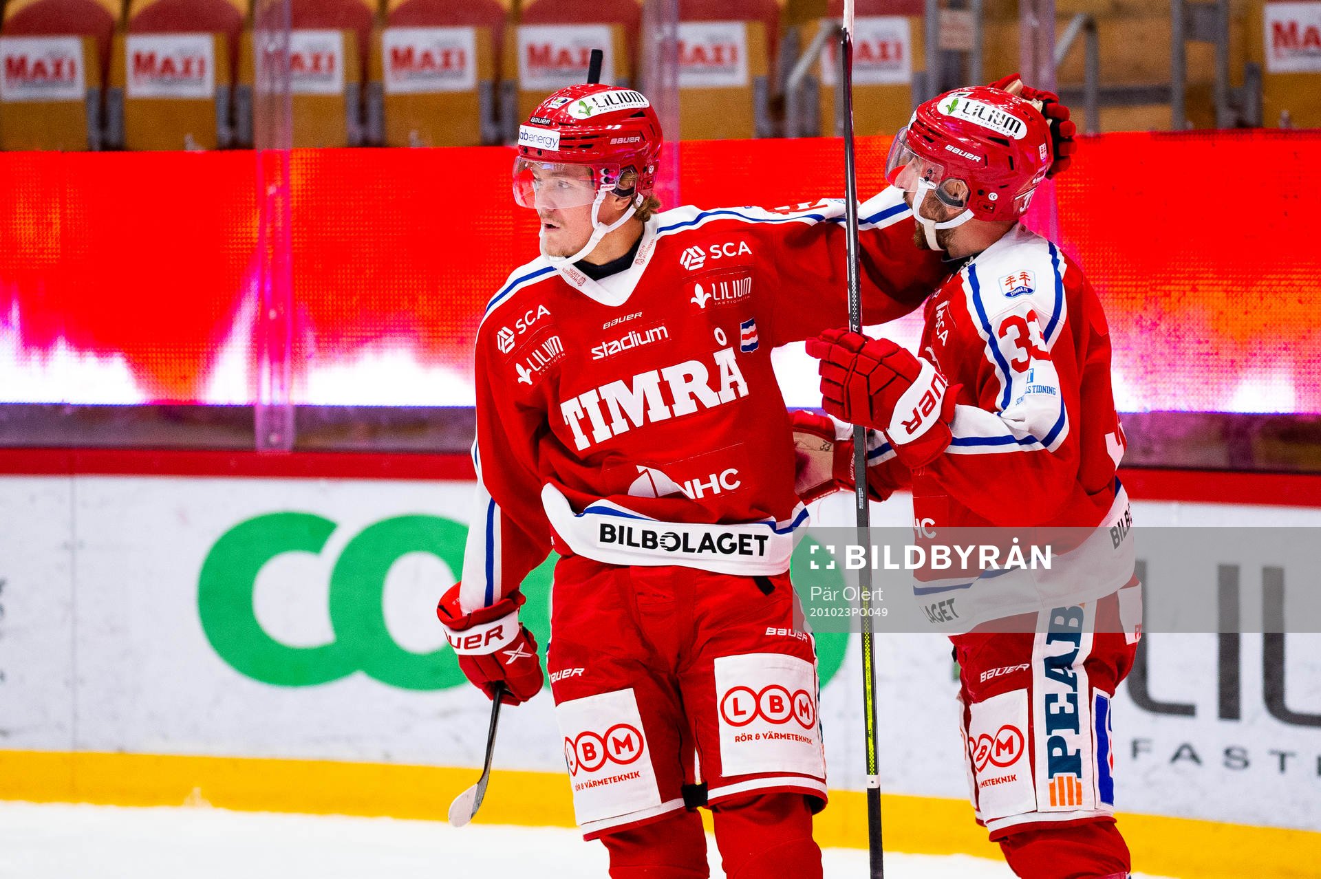 Timrås Albin Lundin och Jesper Boqvist jublar