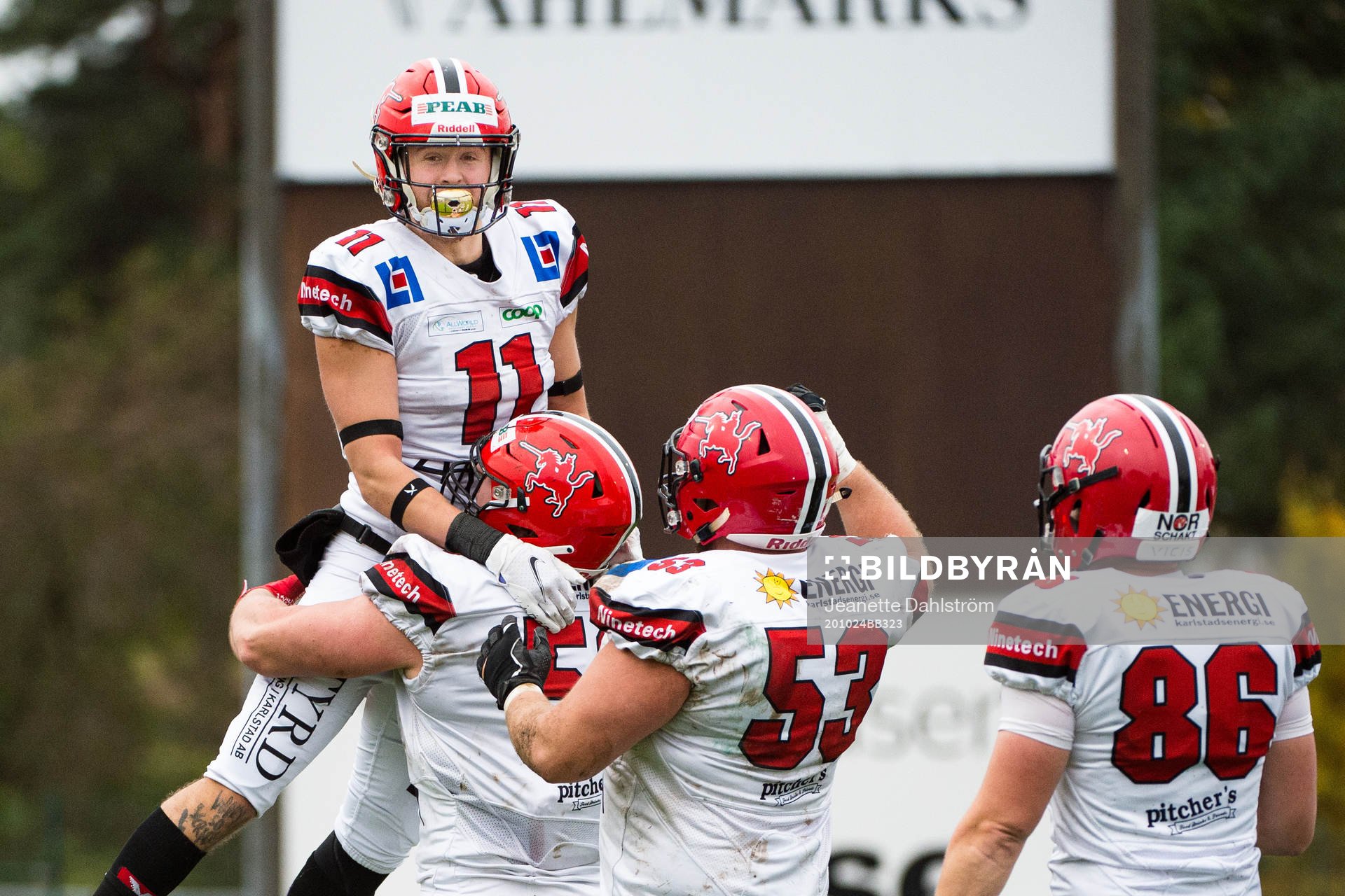 Carlstad Crusaders Kevin Börzsei jublar