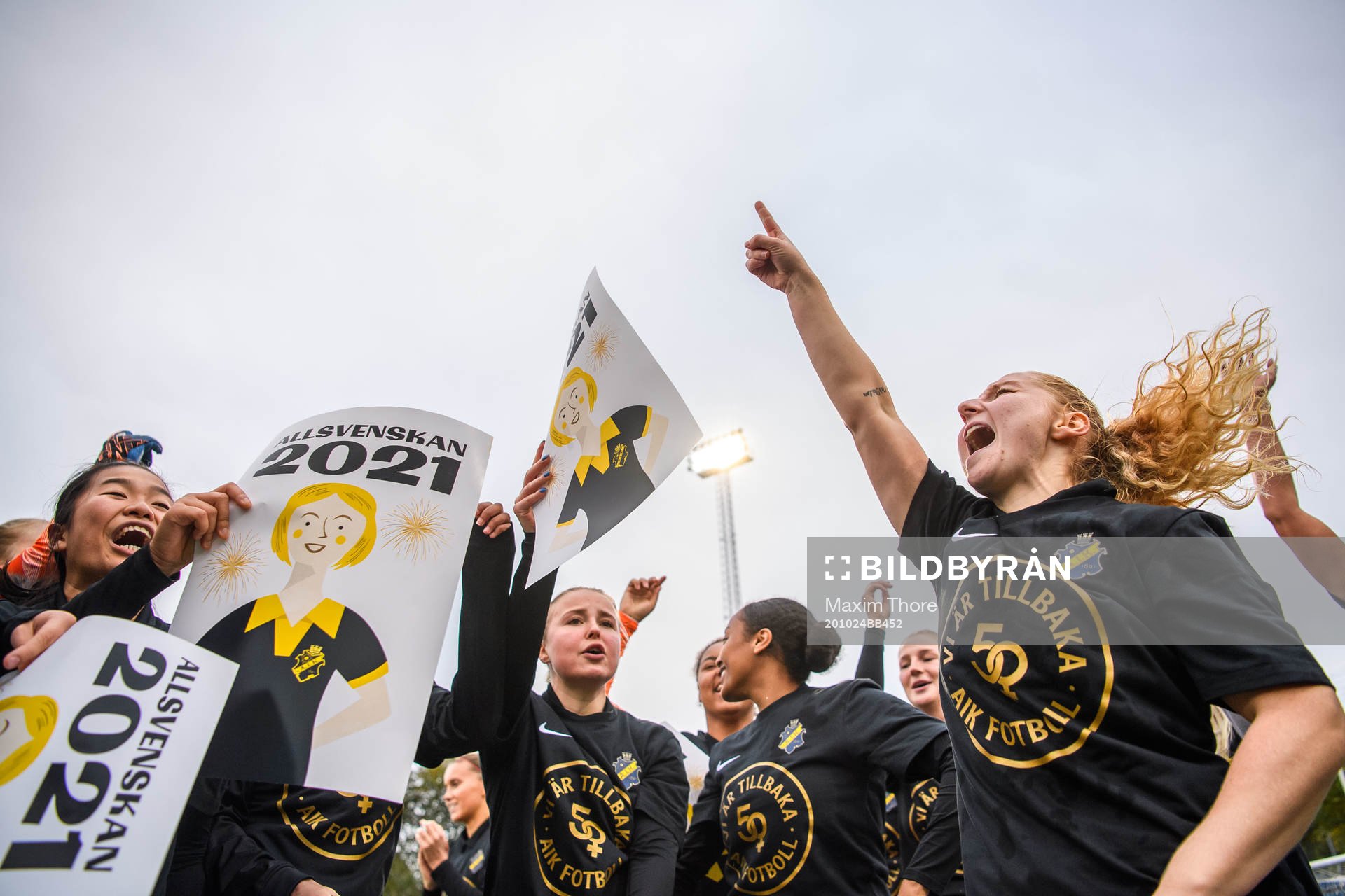 s Sophia Redenstrand jublar över avancemanget till