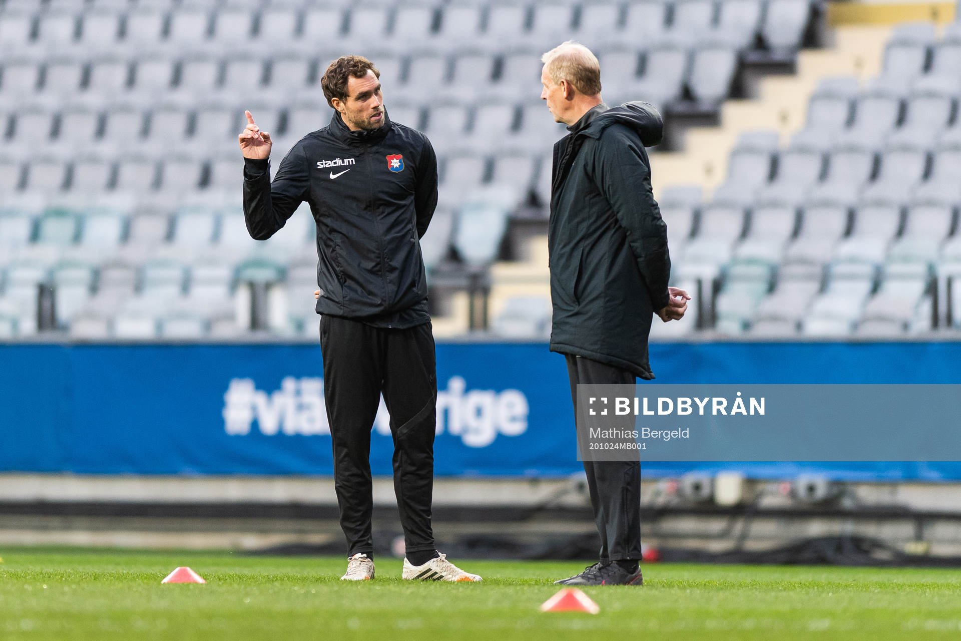 Örgrytes assisterande tränare Johan Elmander och tränare