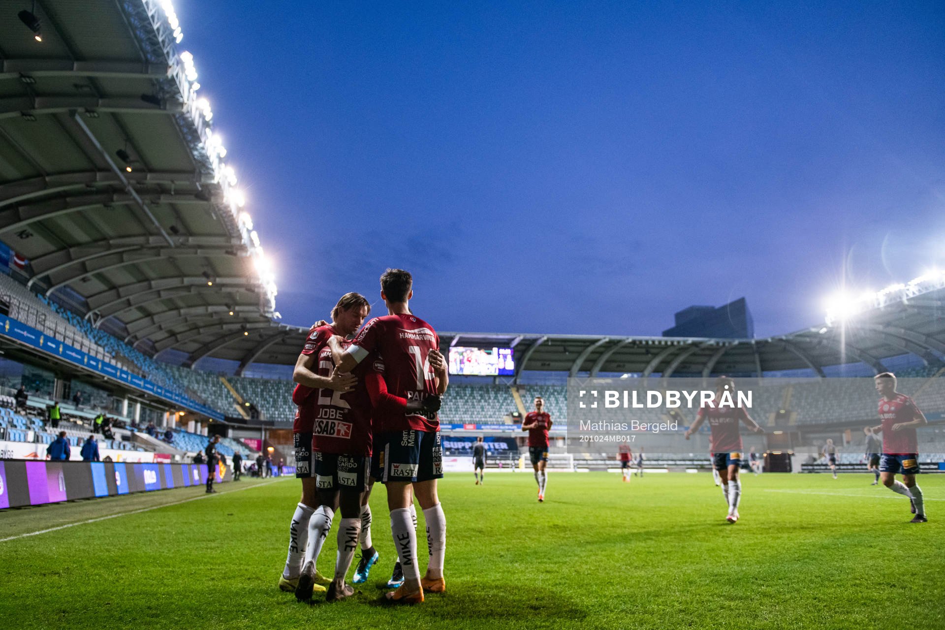 Örgrytes Babacarr Jobe jublar med Daniel Paulsson
