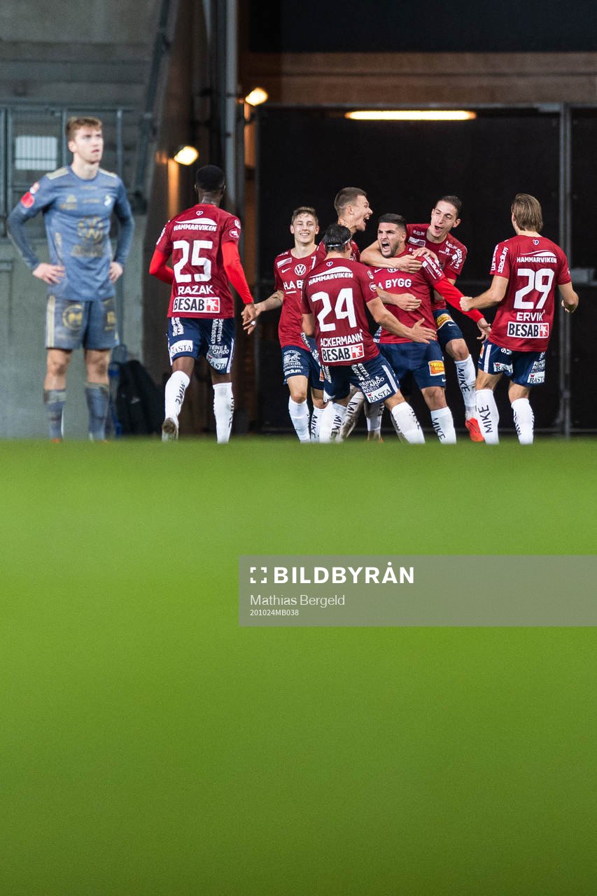 Örgrytes Moestafa El Kabir jublar med lagkamrater