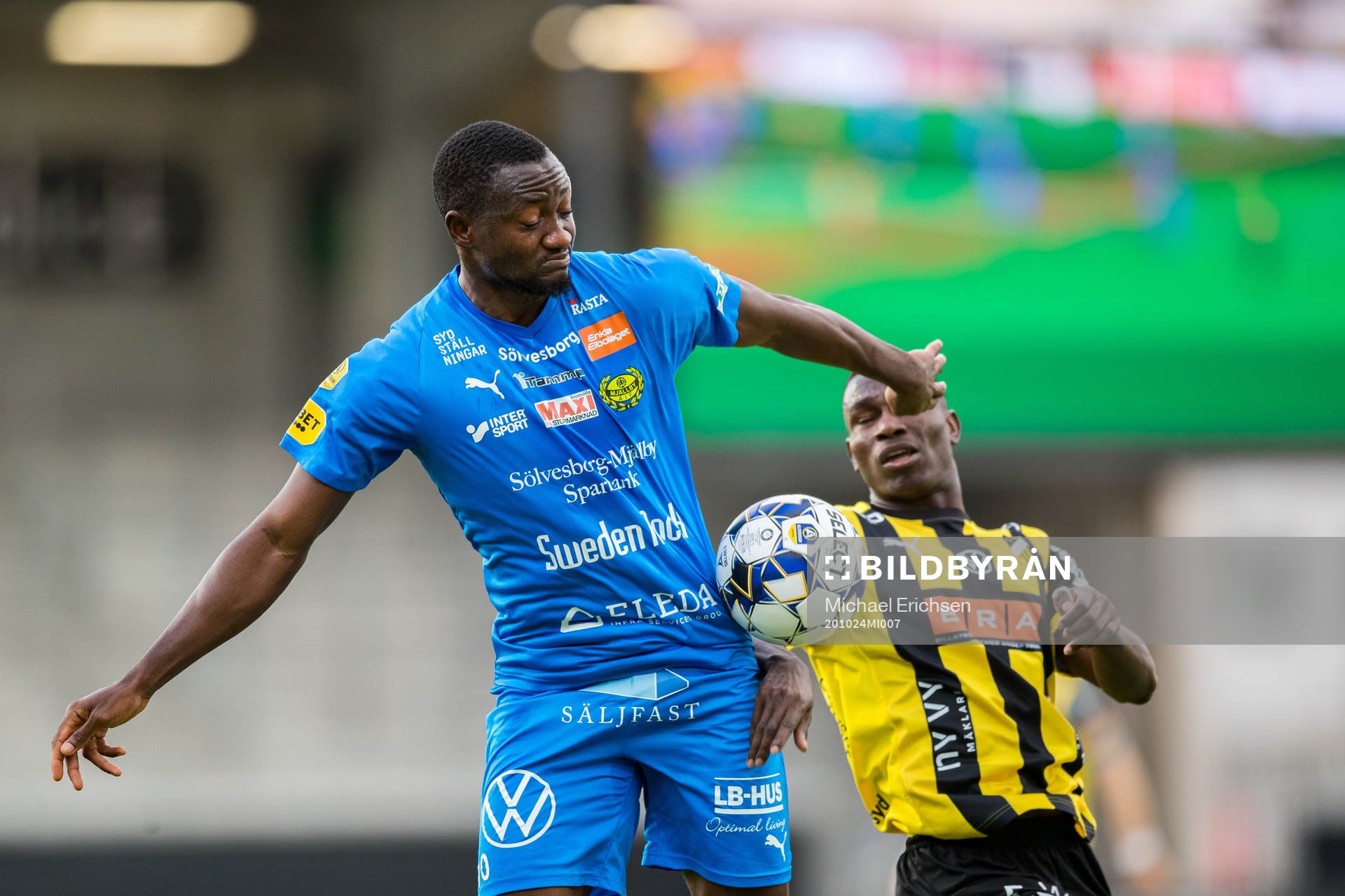 Mjällbys Moses Ogbu och Häckens Godswill Ekpolo