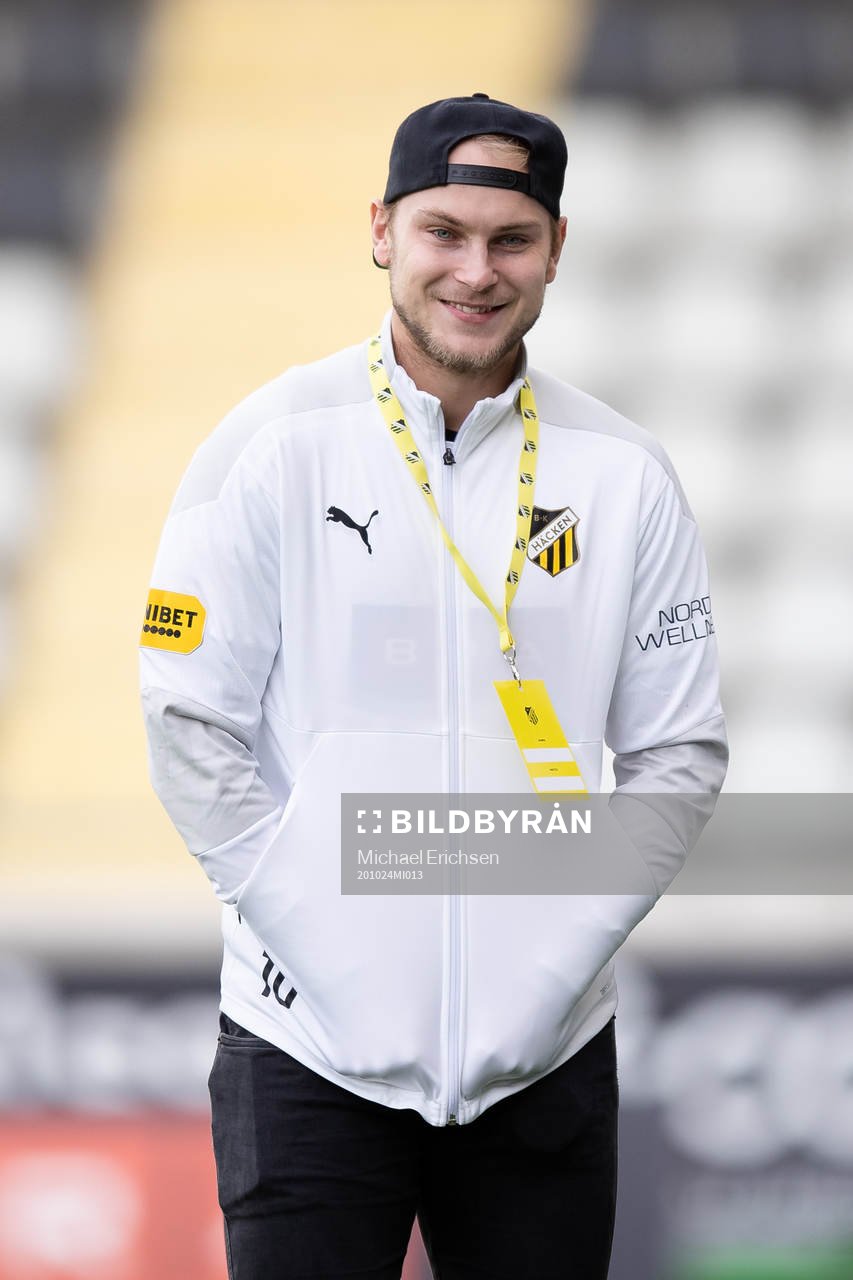 NHL-proffset Anton Blidh som bårbärare innan