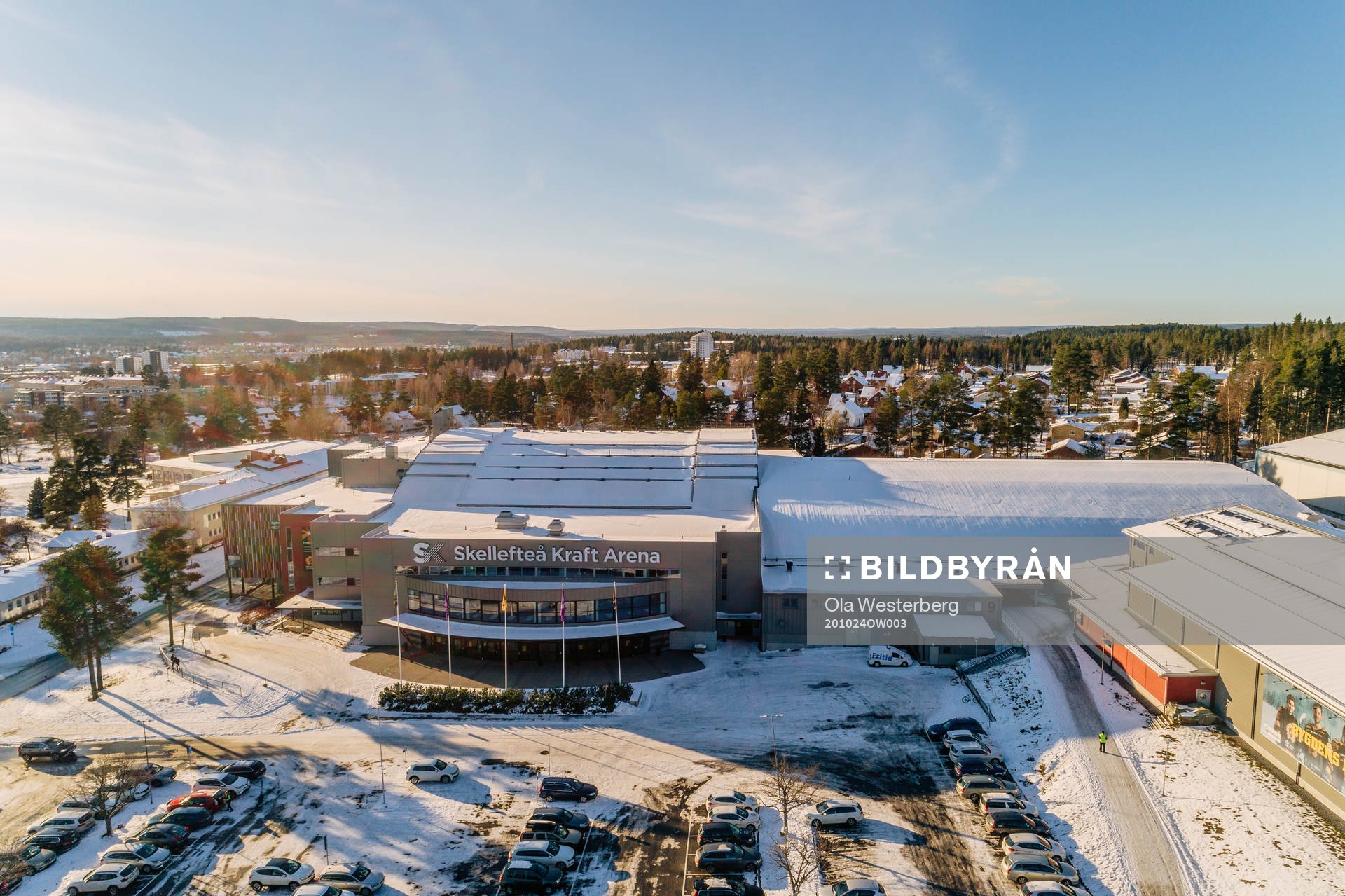 Flygbild över Skellefteå Kraft Arena exteriört före