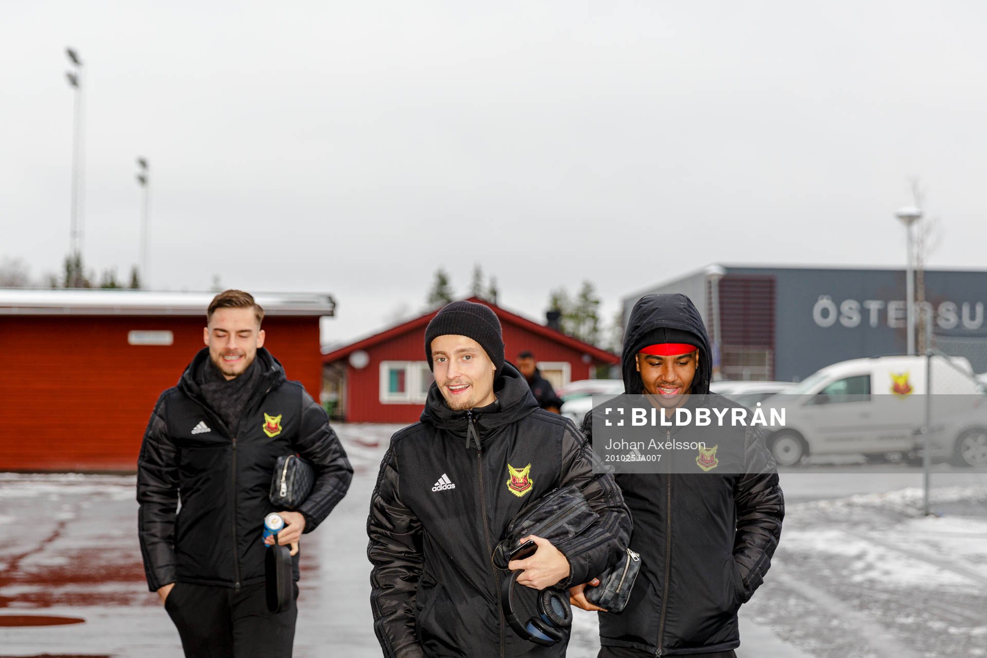 Östersunds Henrik Bellman, Felix Hörberg (tv) och Nebiyou