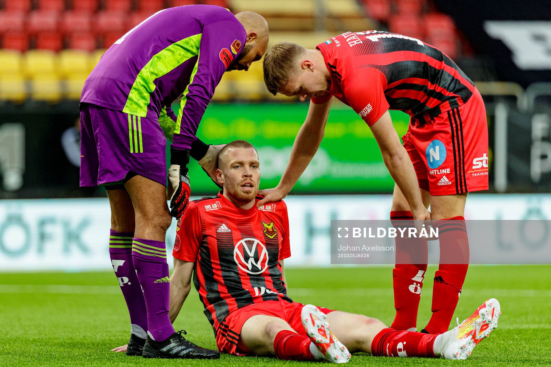 Östersunds Thomas Isherwood har ont