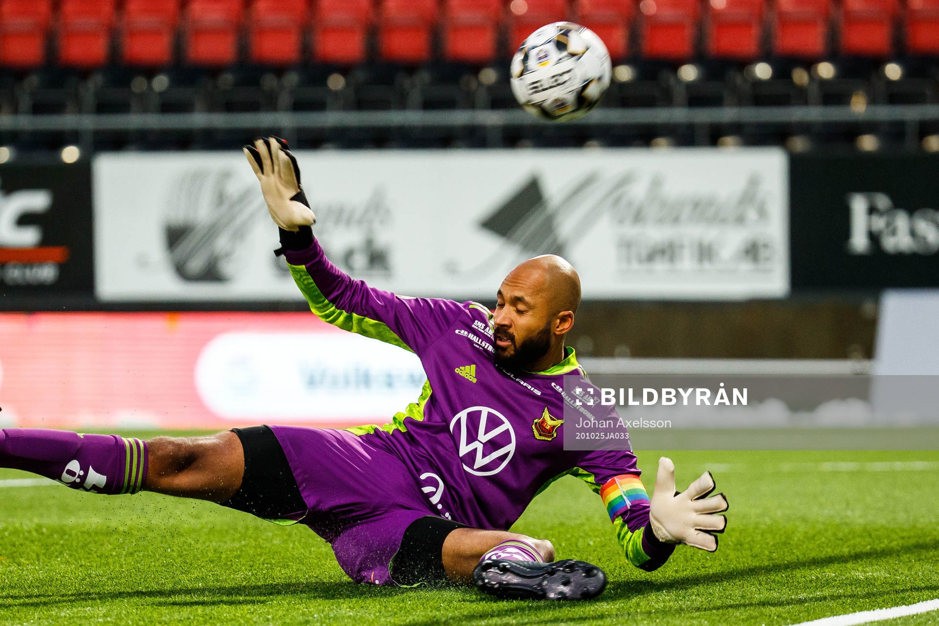 Hammarbys Gustav Ludwigson (ej i bild) gör 0-1 bakom