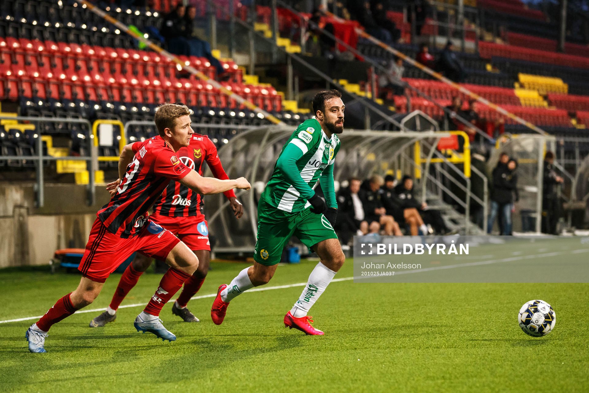 Östersunds Ludvig Fritzson och Hammarbys Abdul Khalili