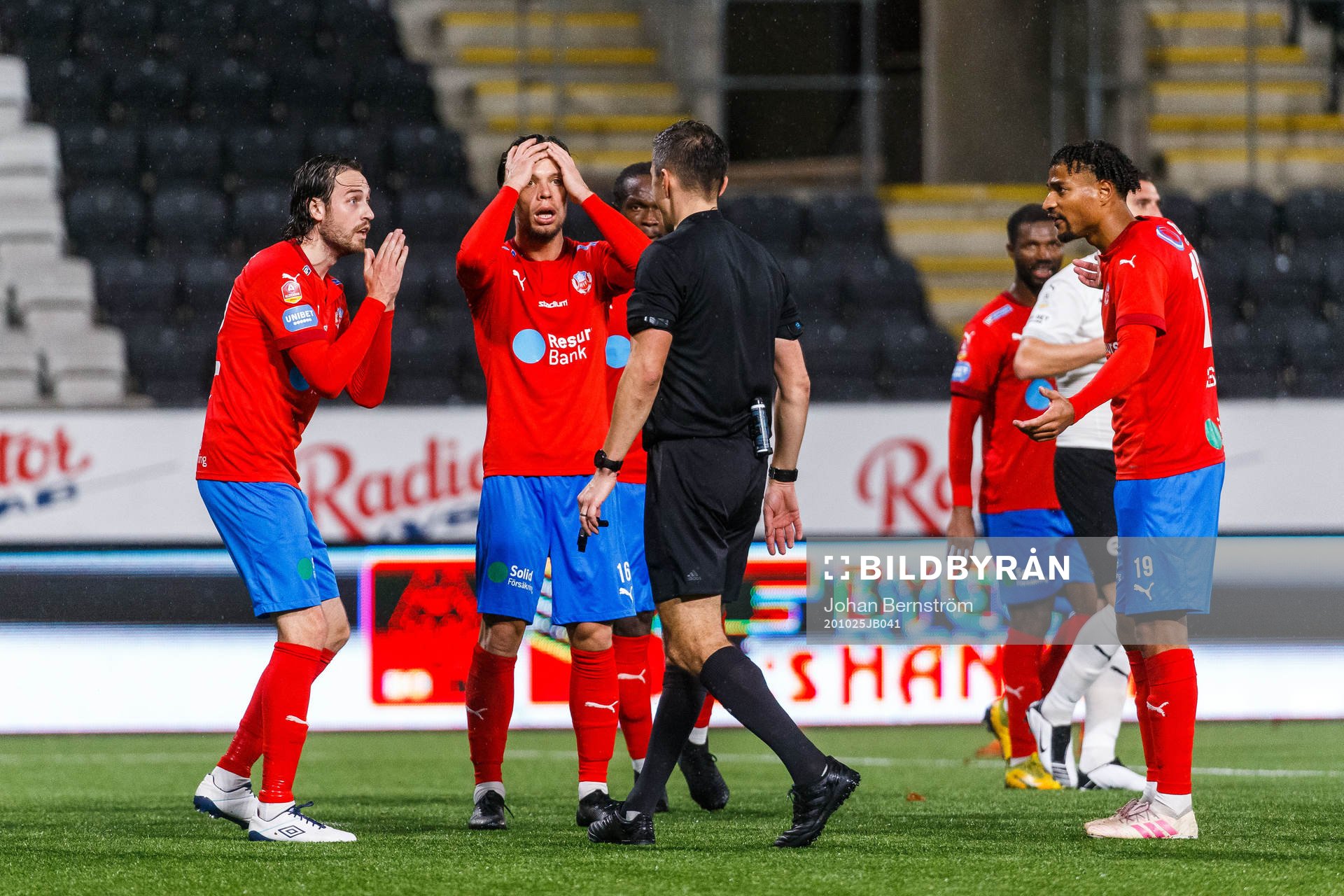 Helsingborgs Mikkel Diskerud och Erik Figueroa deppar