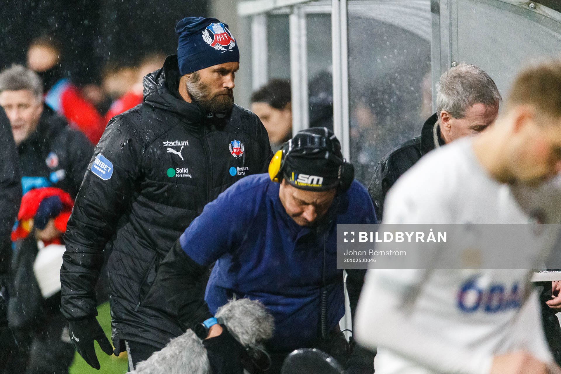 Helsingborgs tränare Olof Mellberg deppar