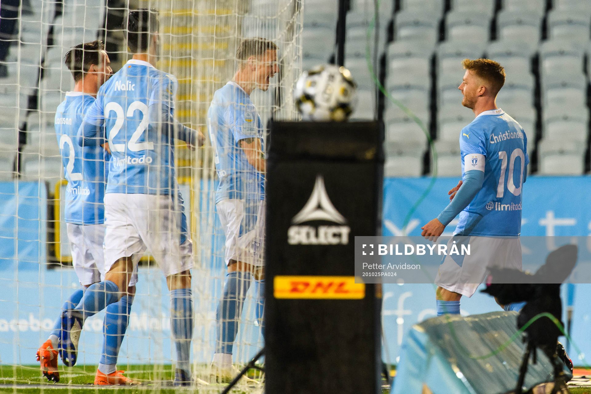 Malmö FFs Anders Christiansen jublar med lagkamrater