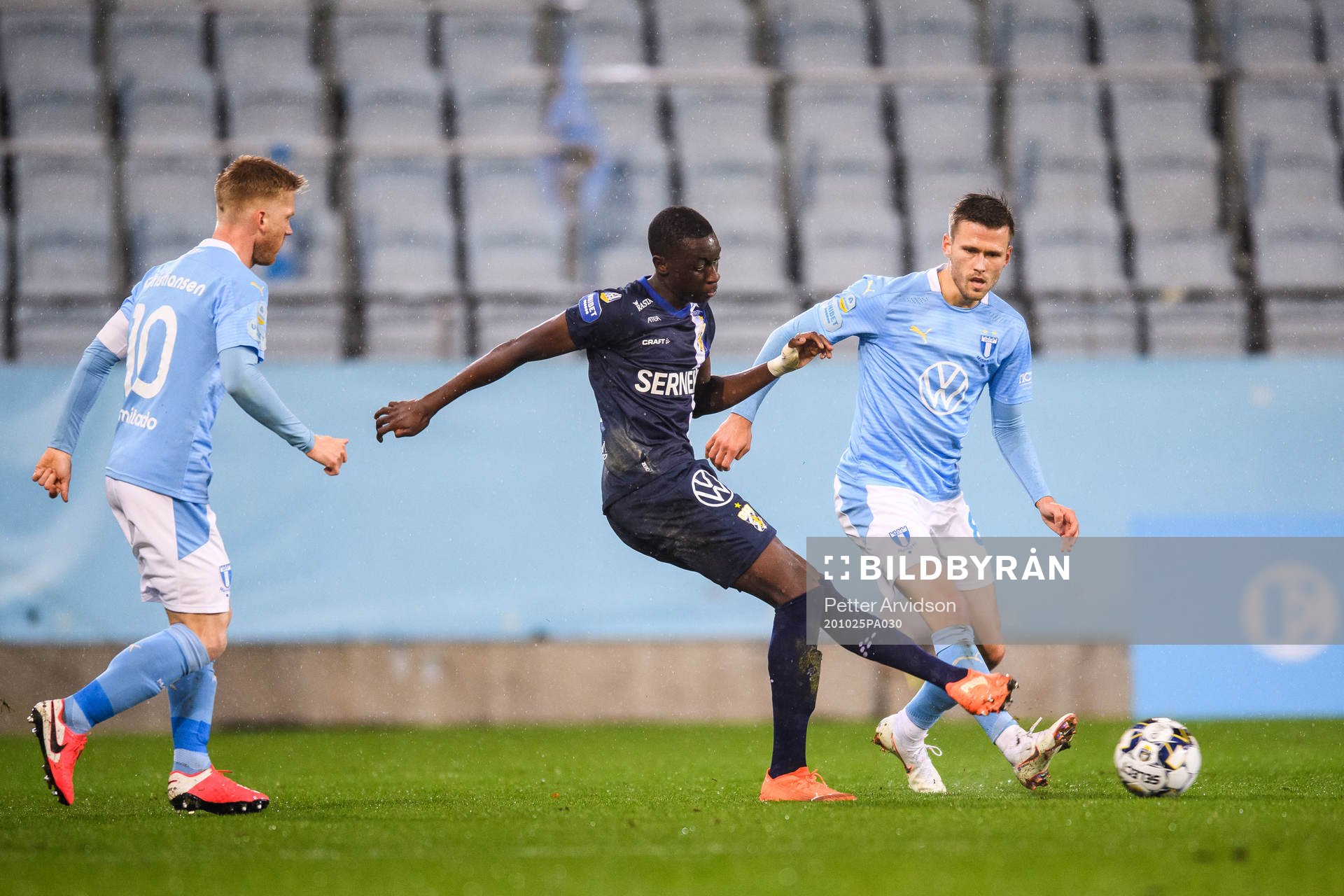 Malmö FFs Anders Christiansen och Arnór Traustason mot
