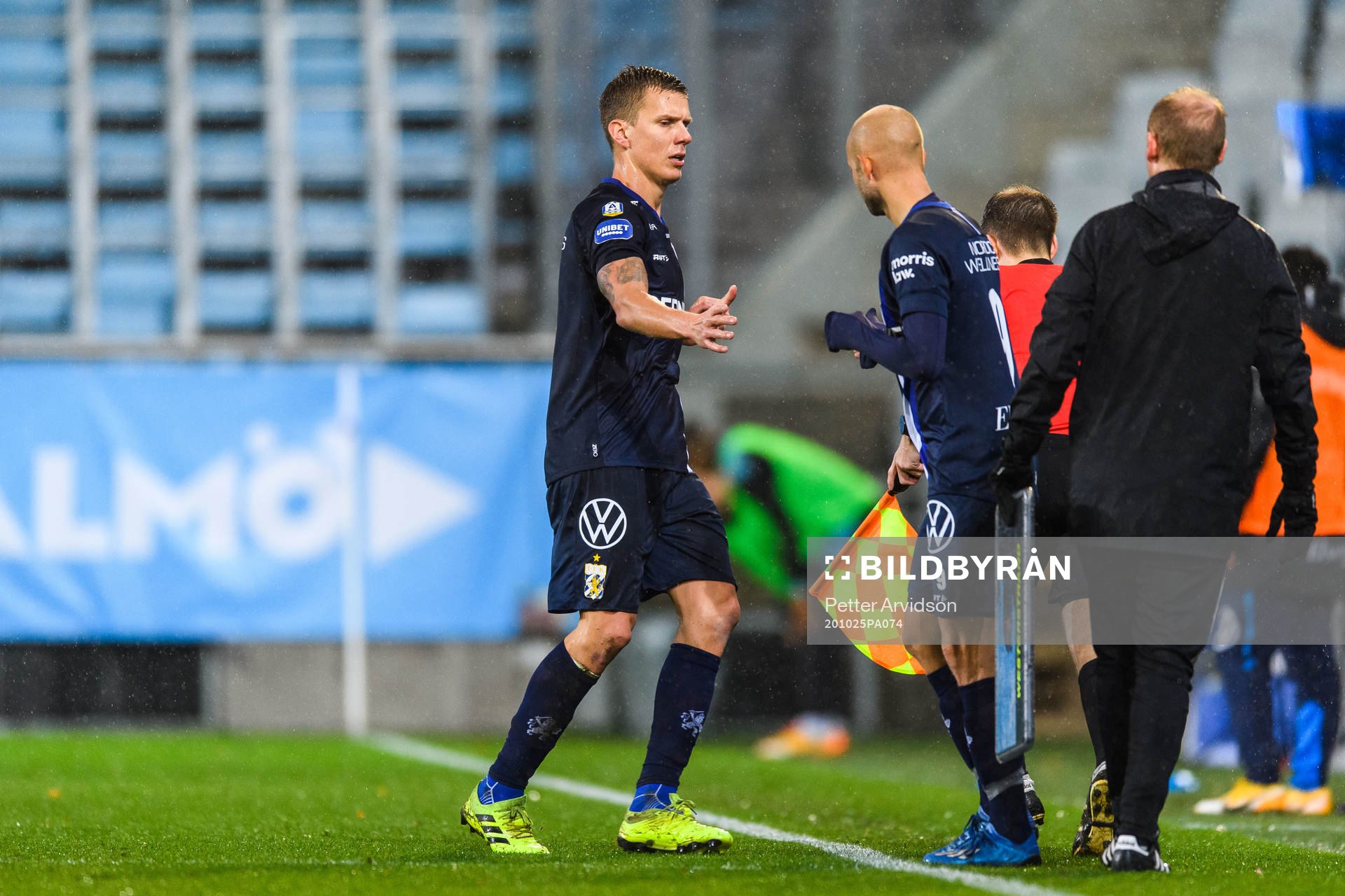 IFK Göteborg Pontus Wernbloom byter med Robin Söder