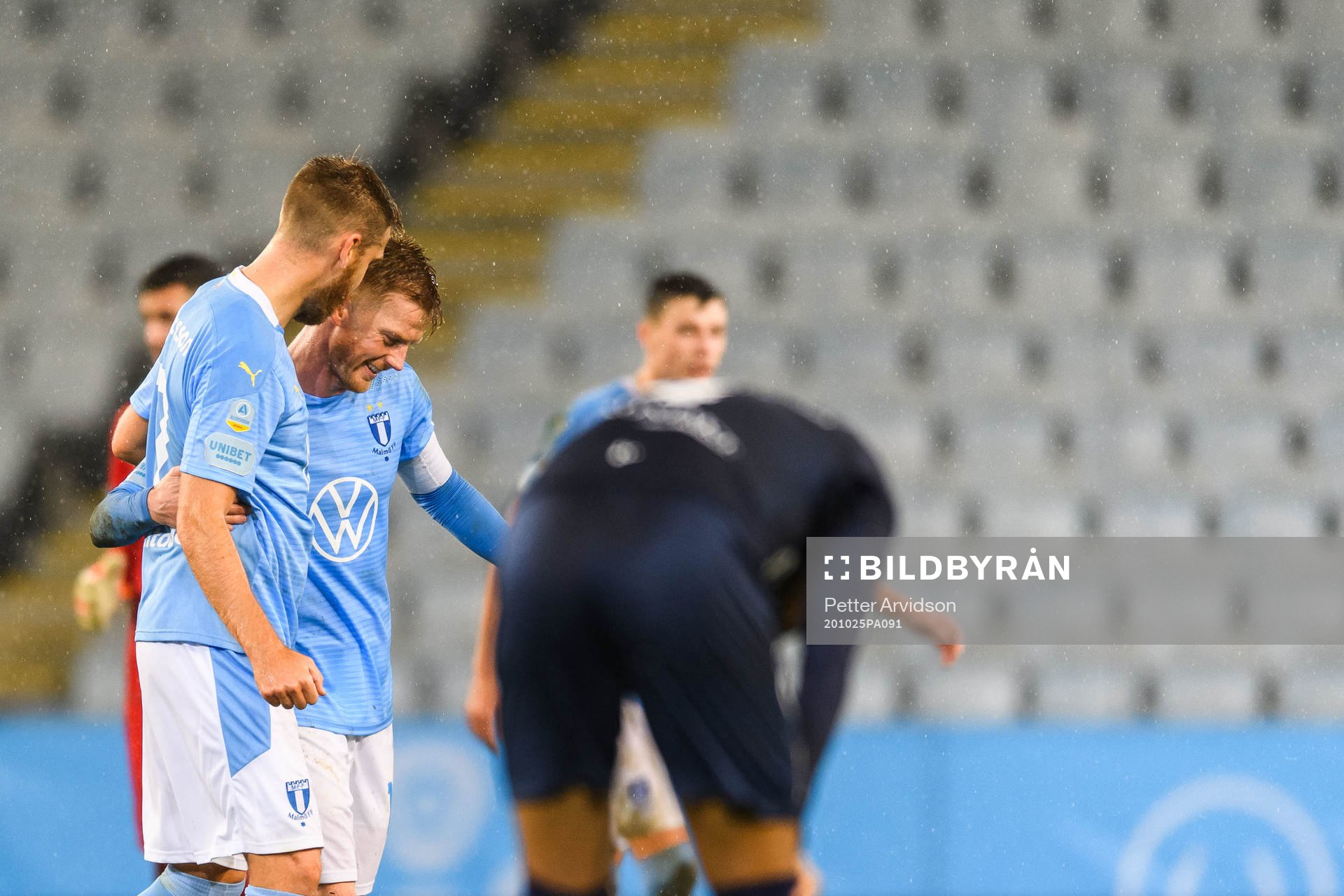Malmö FFs Rasmus Bengtsson och Anders Christiansen jublar