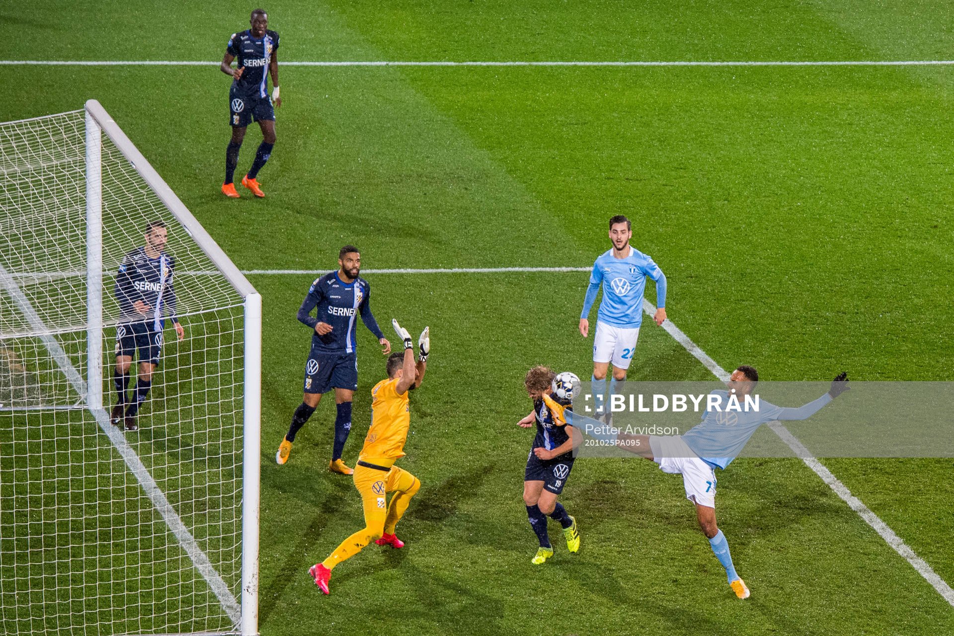 Malmö FFs Isaac Kiese Thelin oroar mot IFK Göteborg